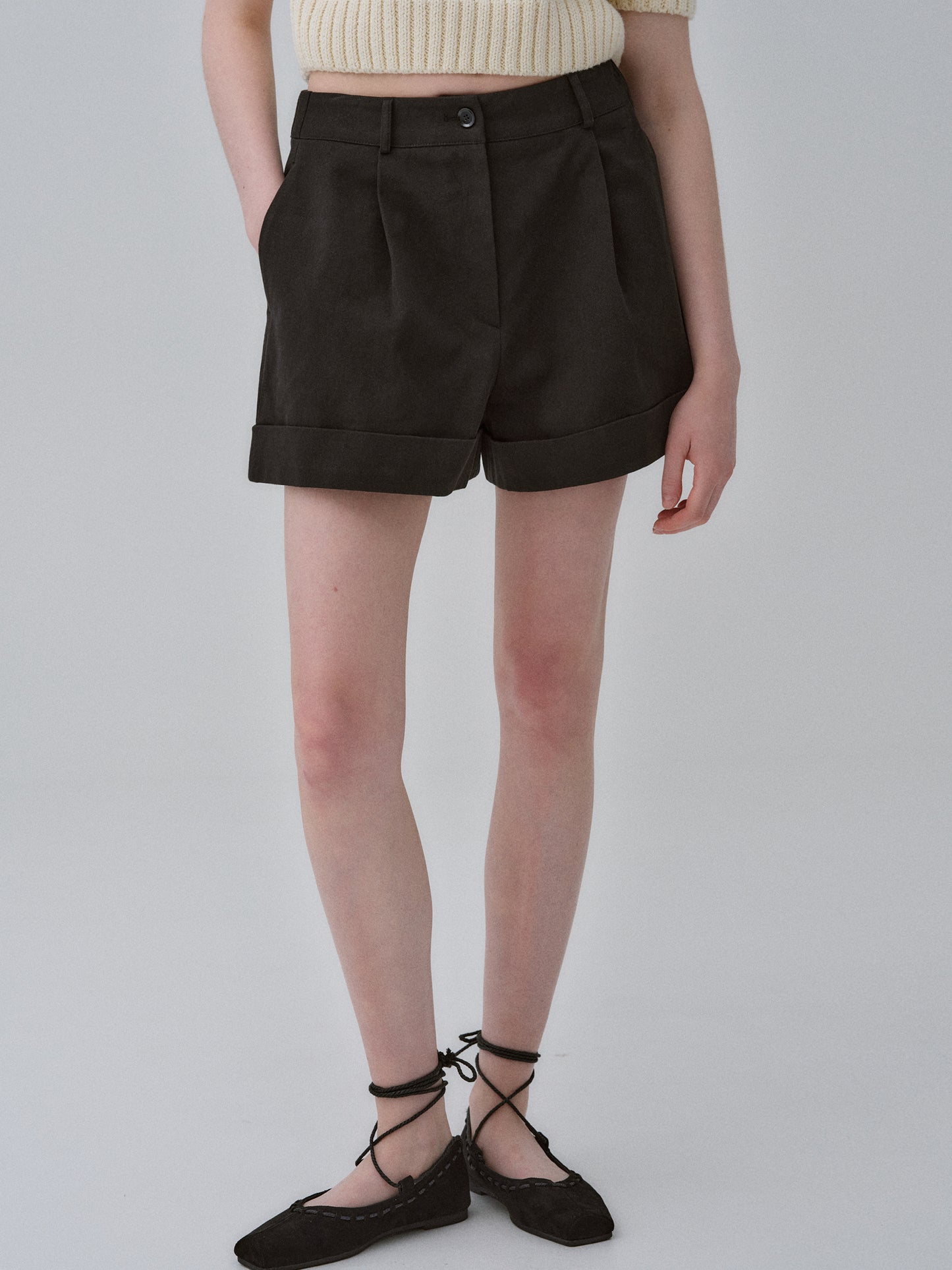 Wide Leg Turn-Up Shorts, Black