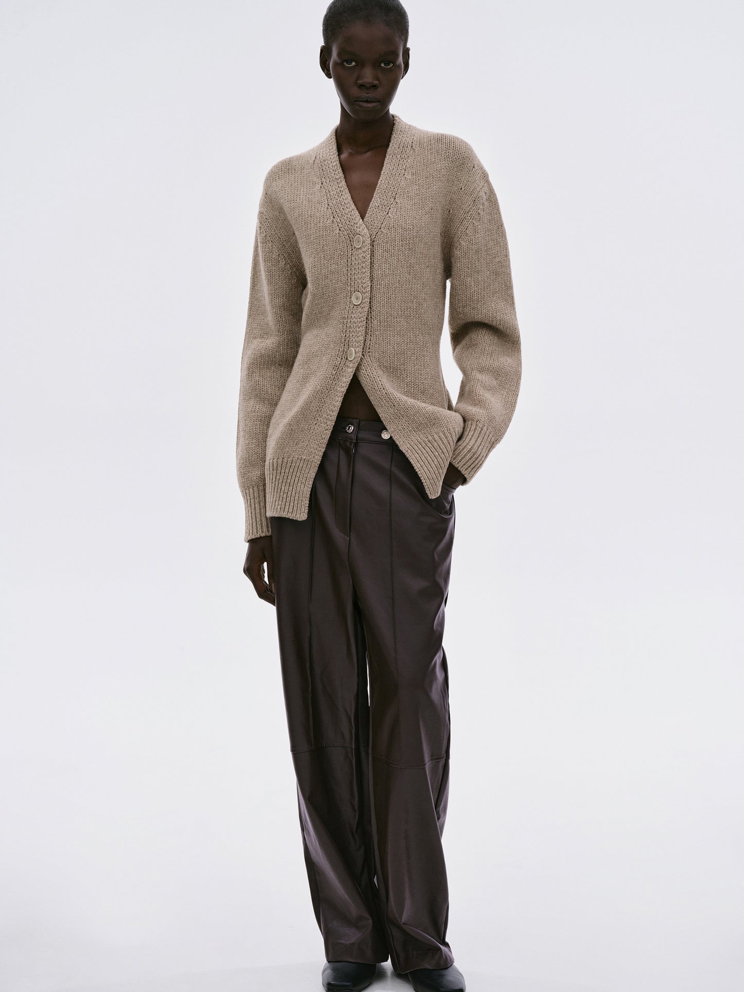 Fitted Fine Wool Cardigan, Mink