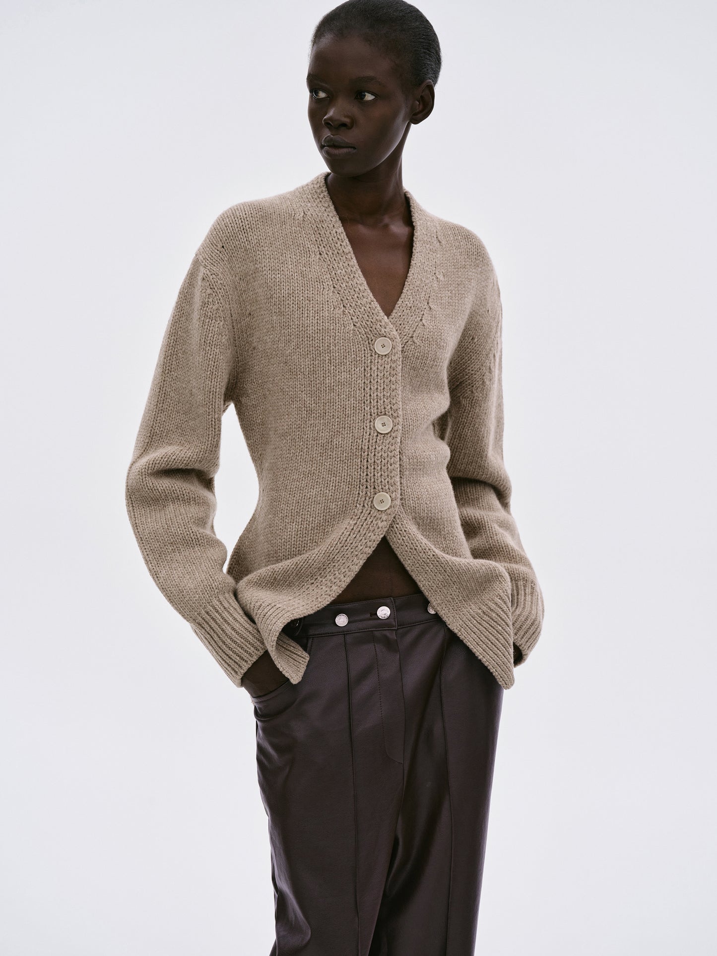 Fitted Fine Wool Cardigan, Mink
