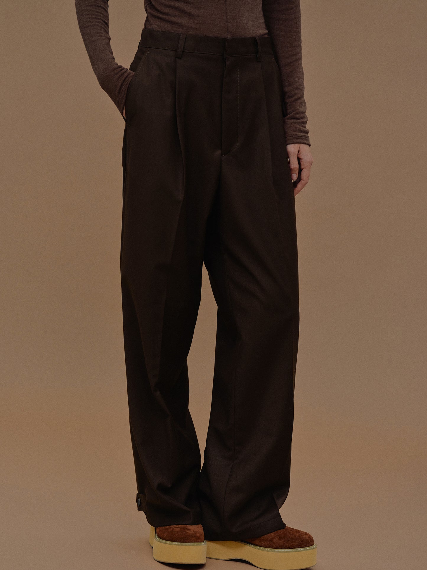 Triangle Pocket Relaxed Trousers, Fondant