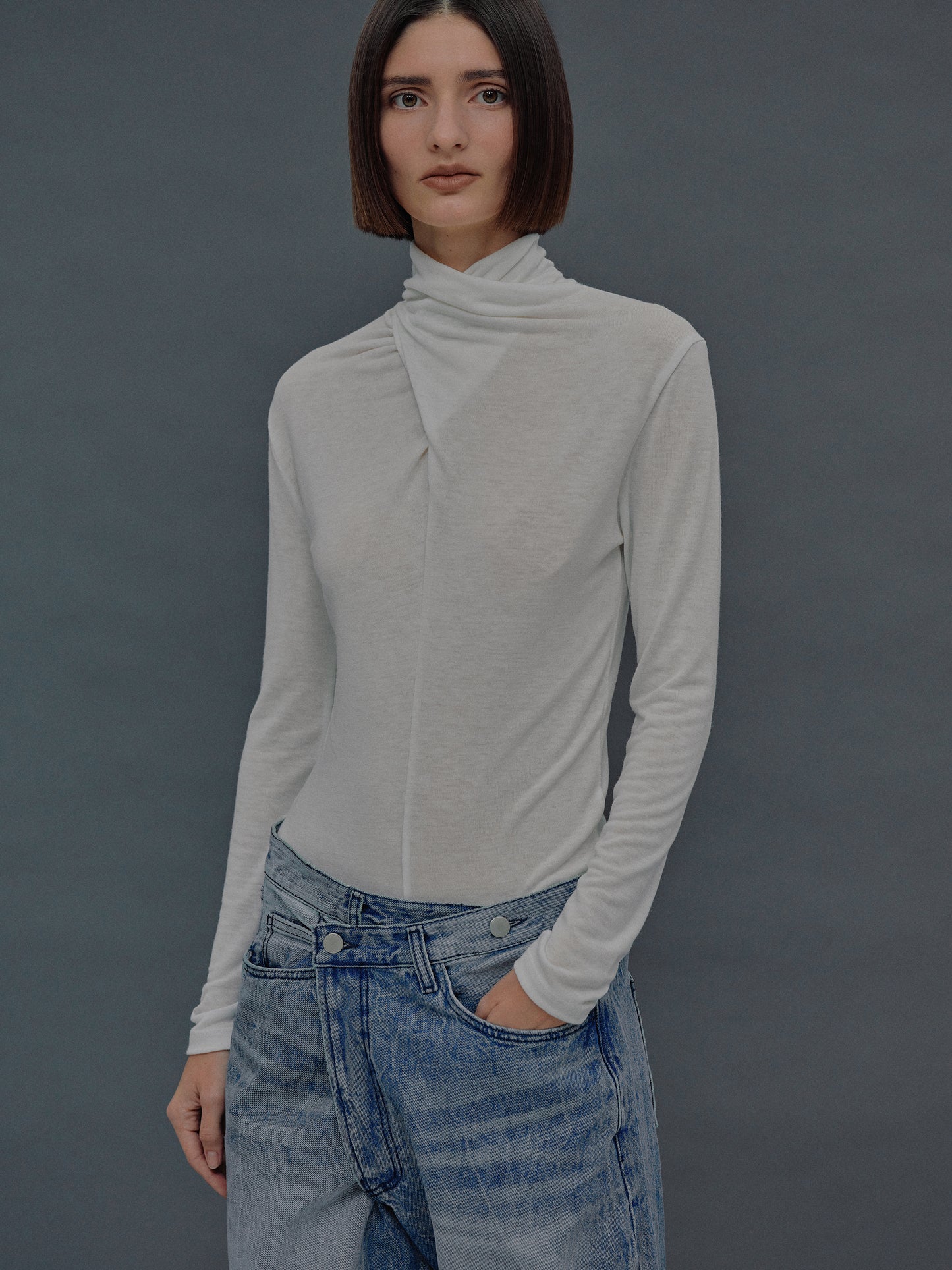 Daye Cross Neck Wool T-Shirt, White