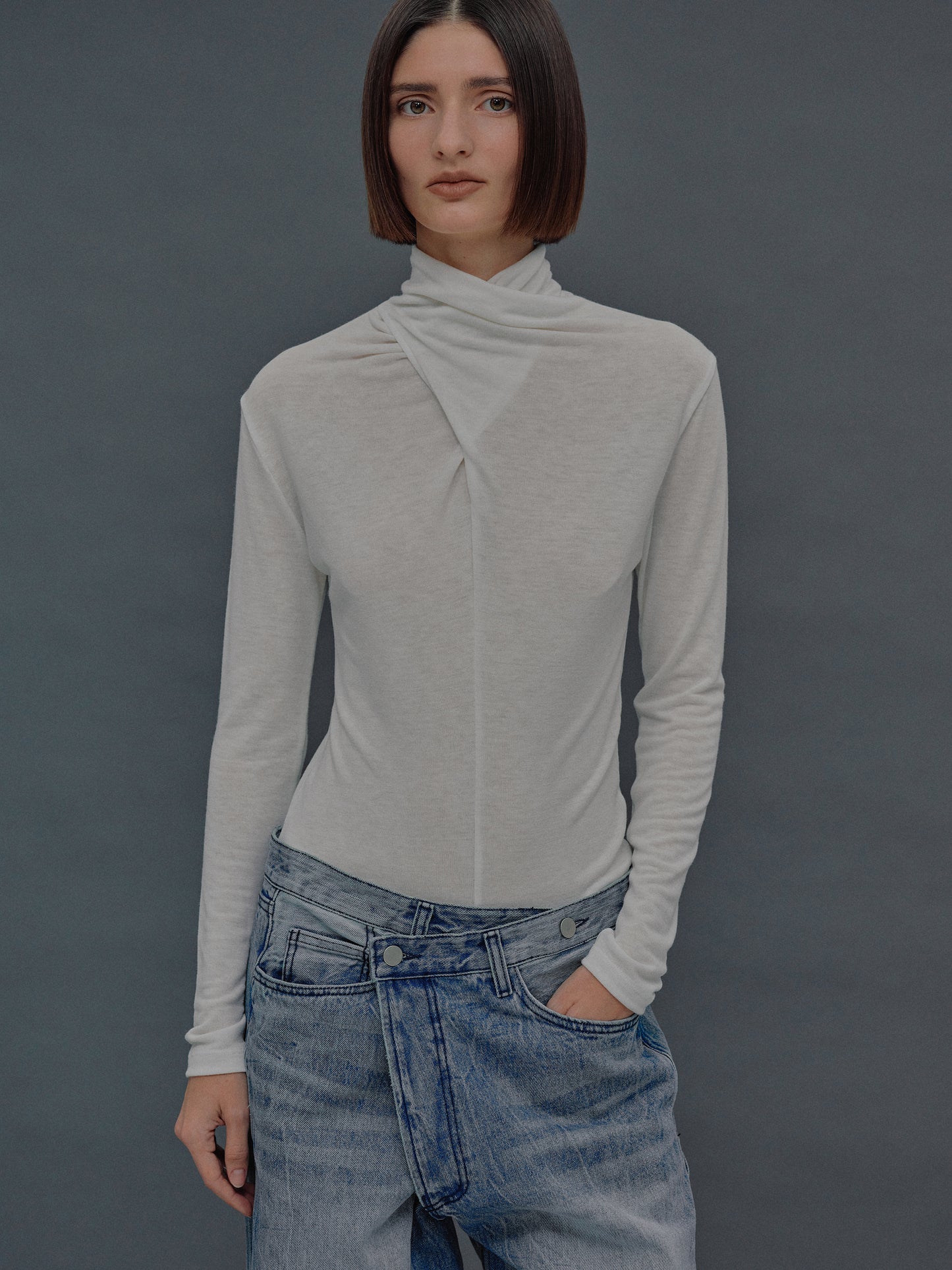 Daye Cross Neck Wool T-Shirt, White