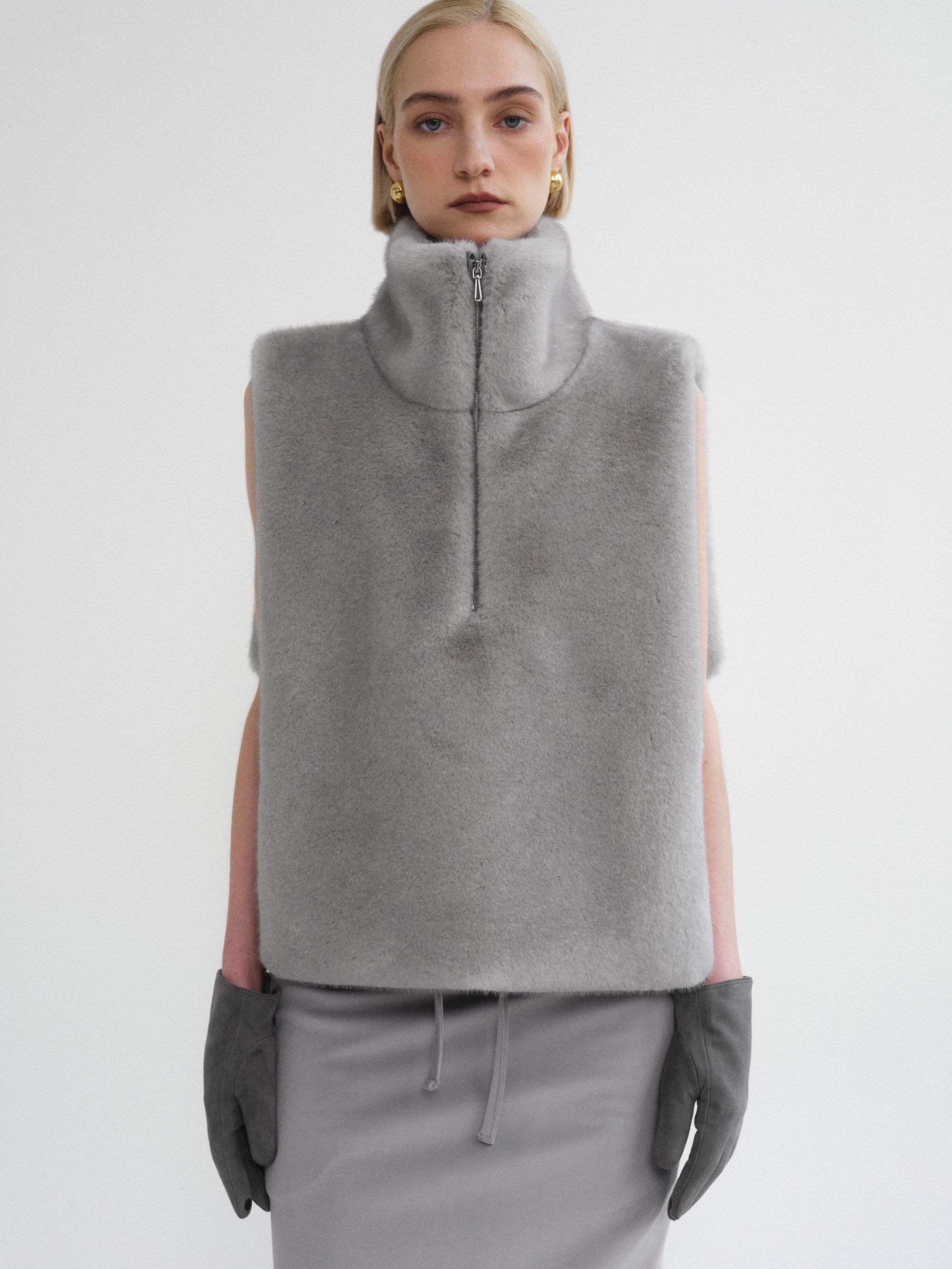 Half-Zip Faux-Fur Vest, Grey