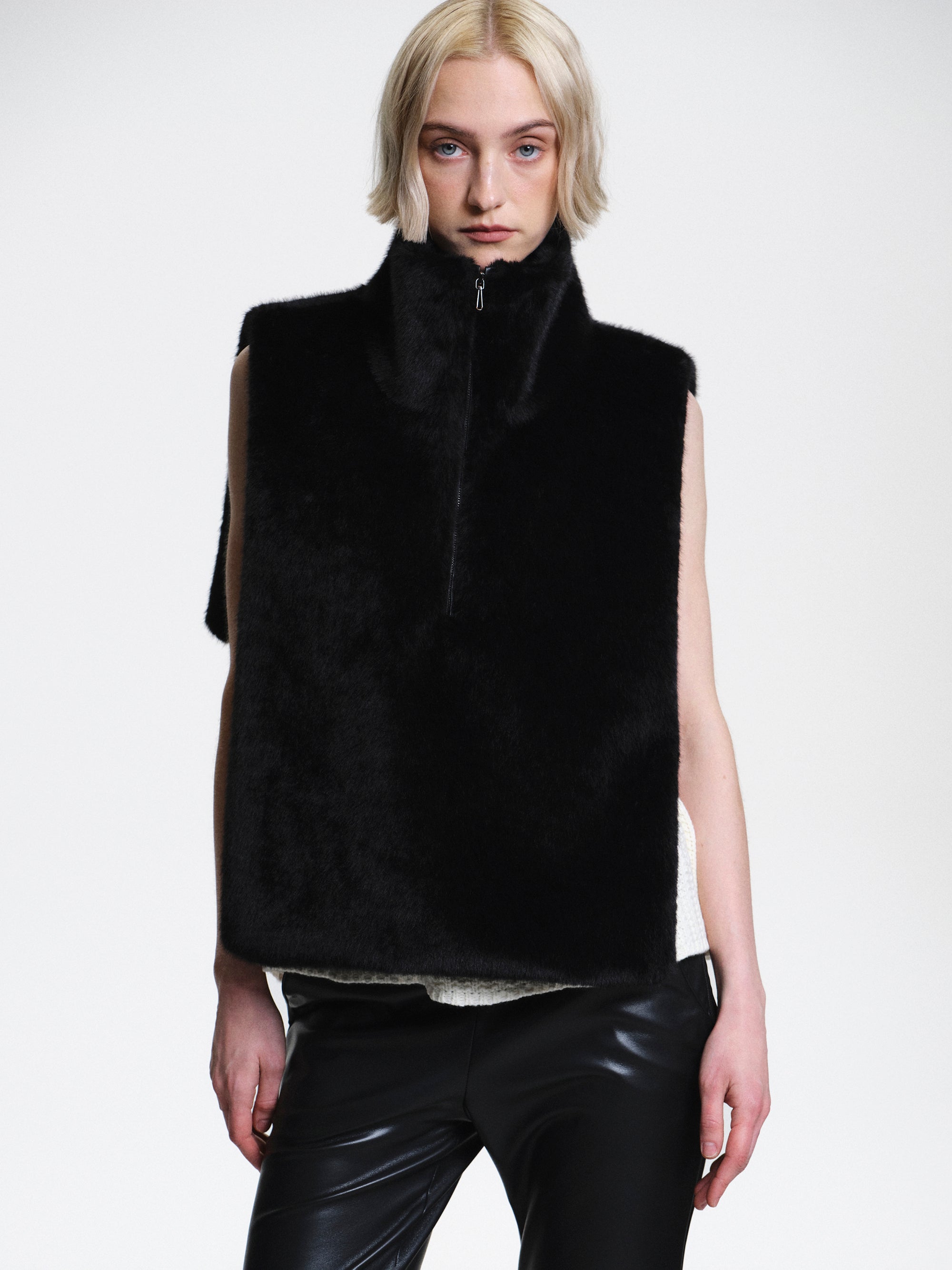 Half-Zip Faux-Fur Vest, Black