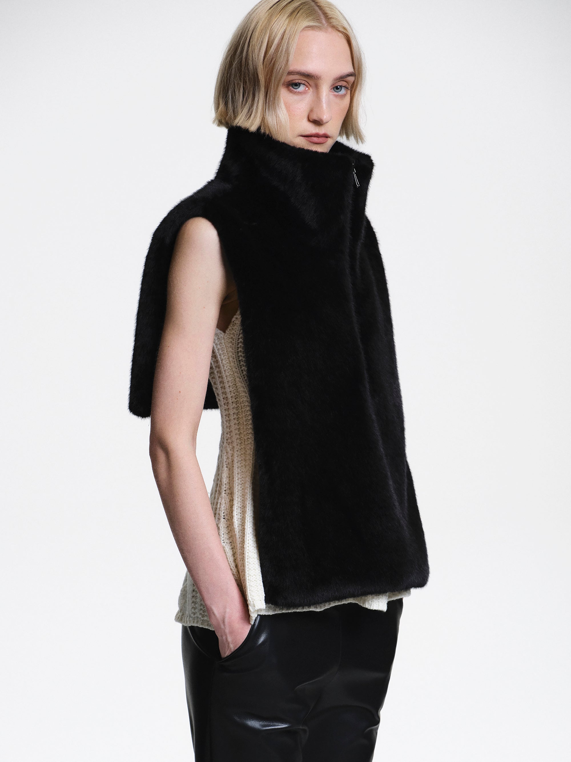 Half-Zip Faux-Fur Vest, Black