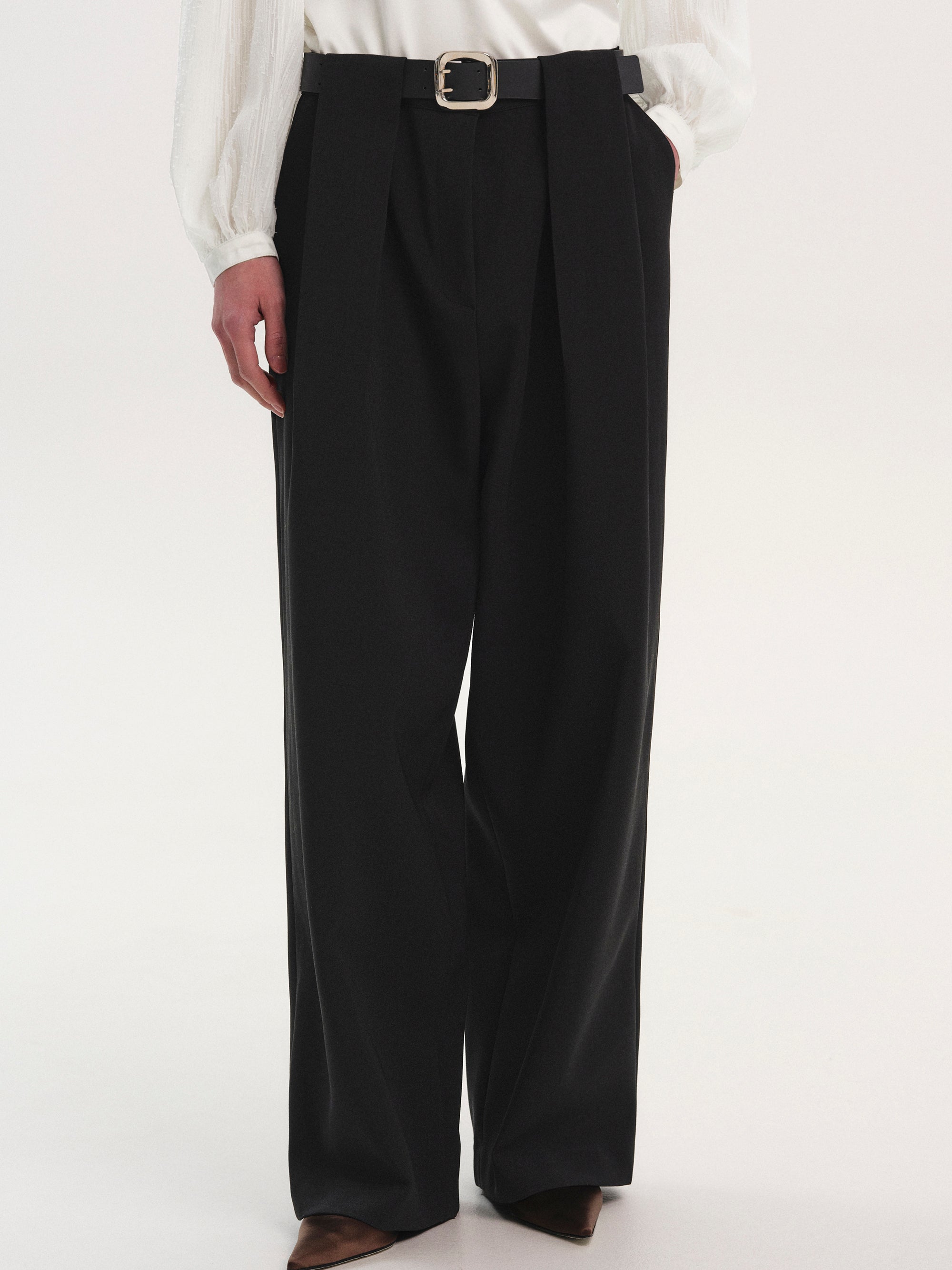 Matteo Belted Tuck Trousers, Black