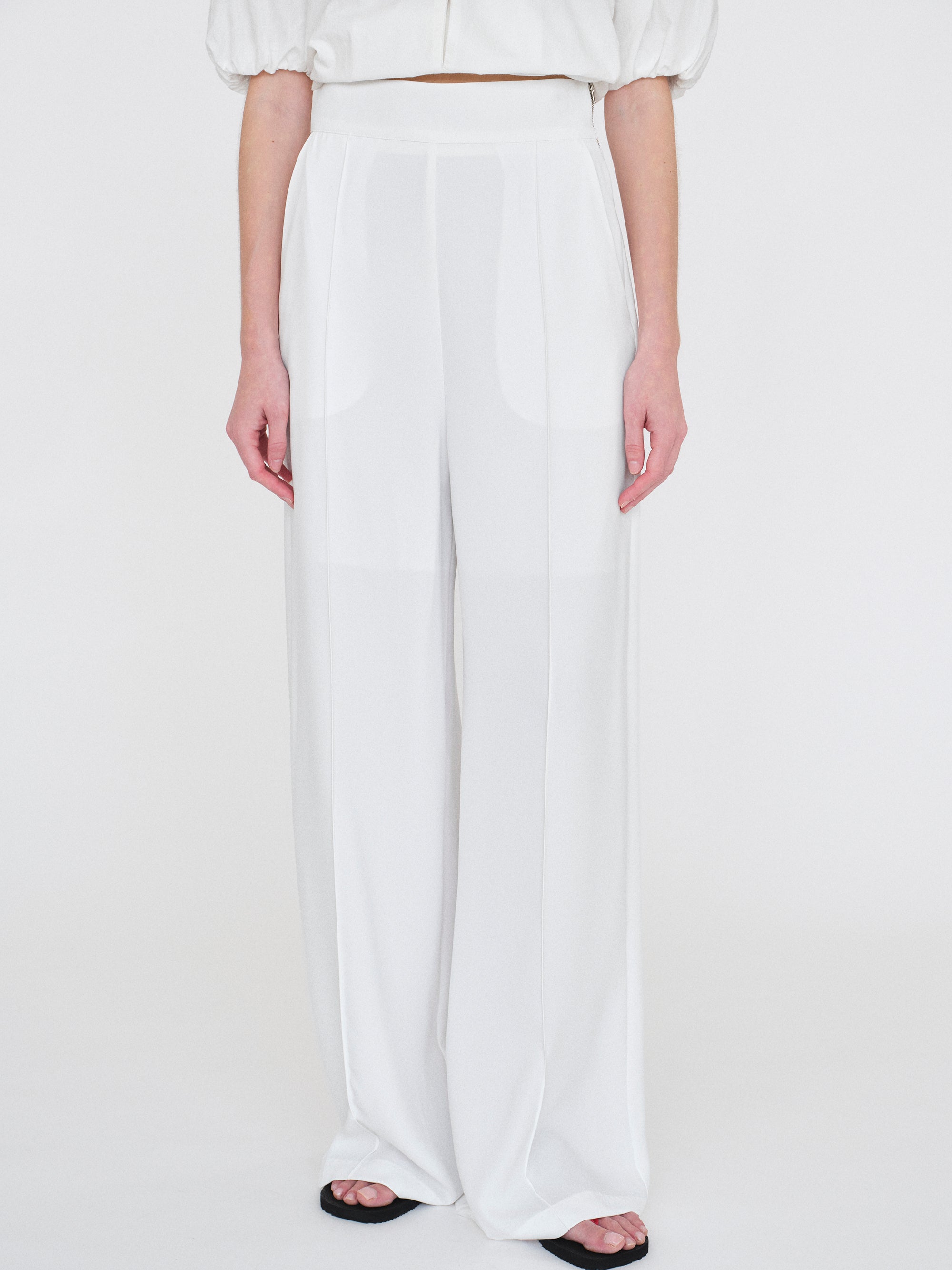 High-Waisted Crepe Pants, White – SourceUnknown