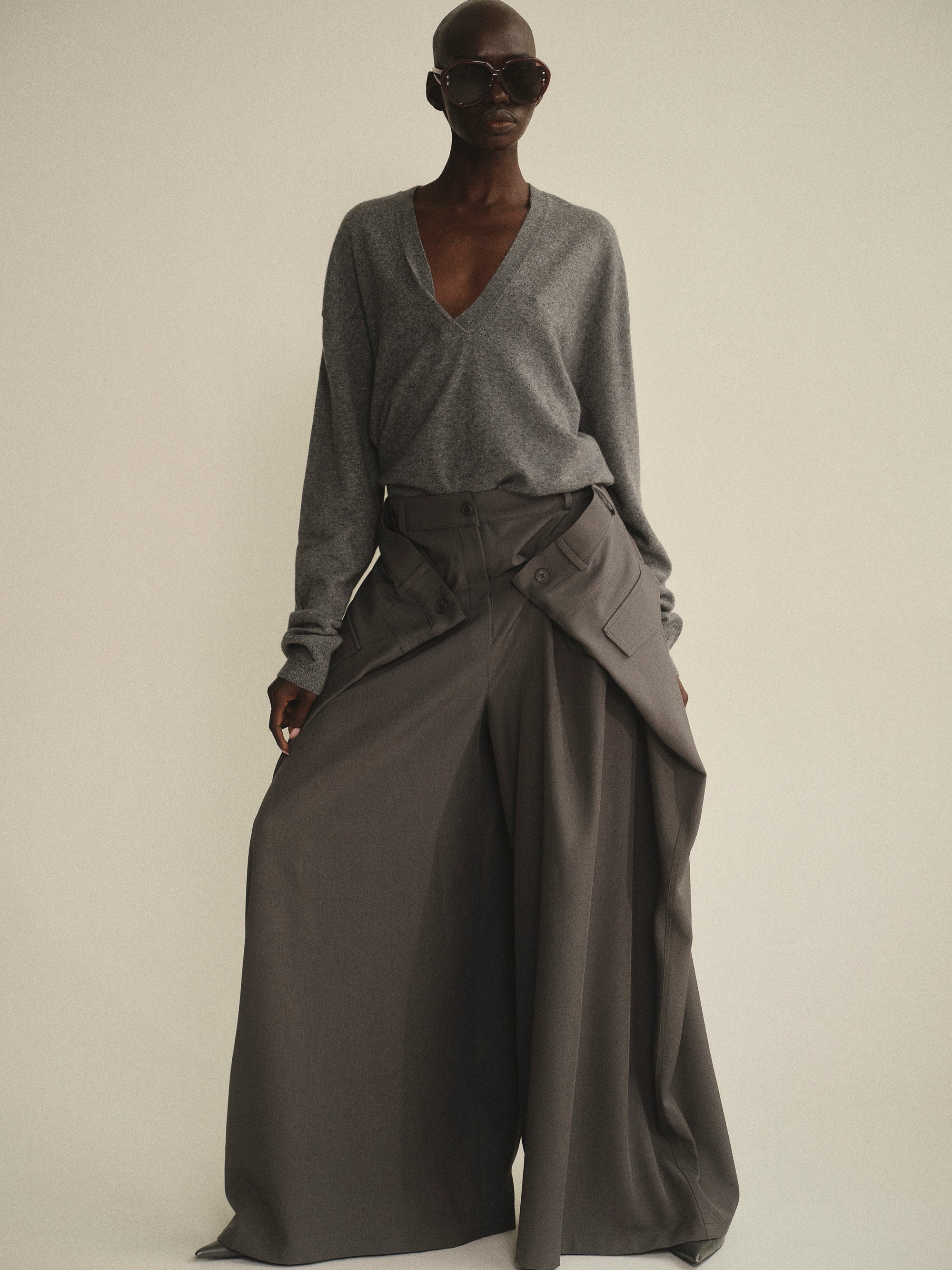 Half Twist V-Neck Pullover, Grey