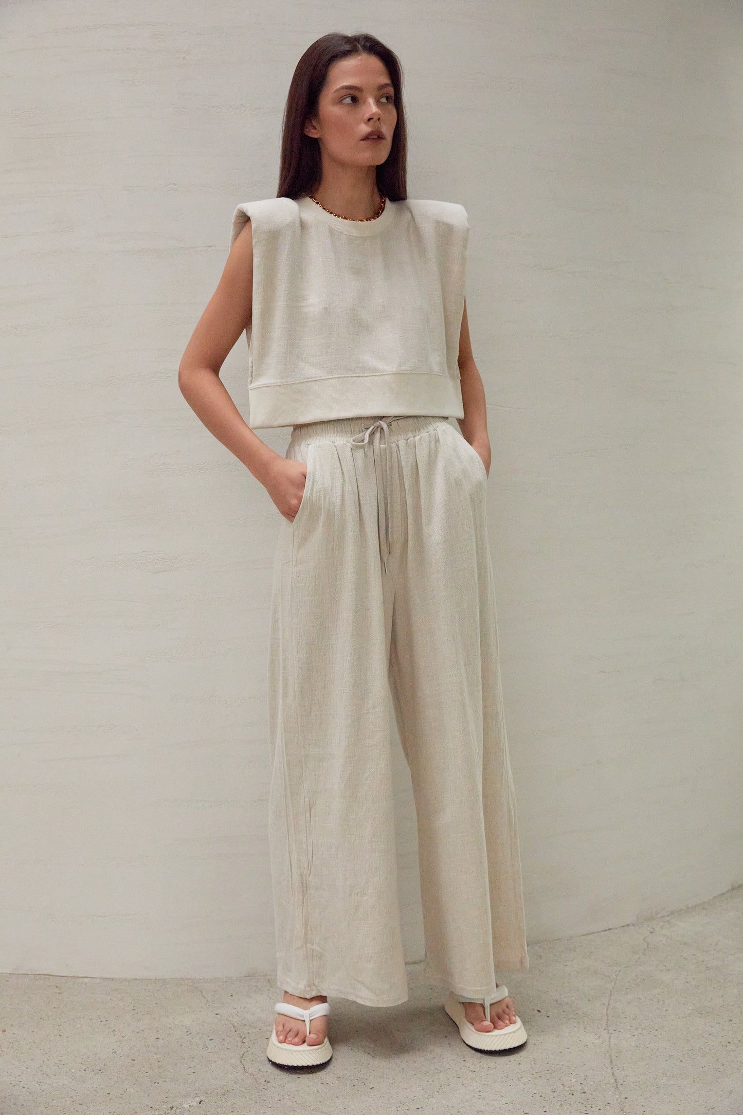 Linen Padded Shoulder Muscle Top, Natural