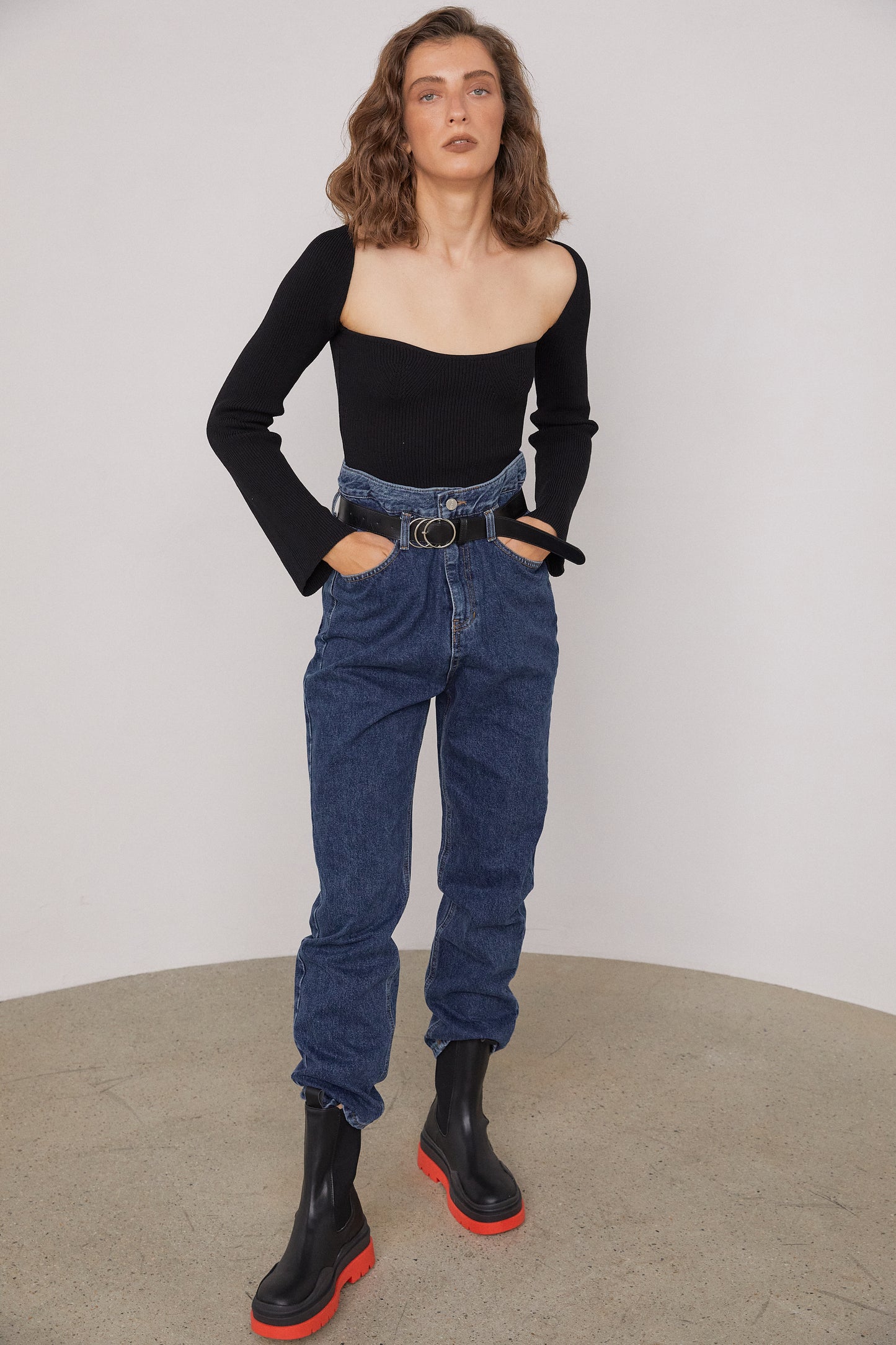 Sweetheart Neckline Ribbed Knit, Black