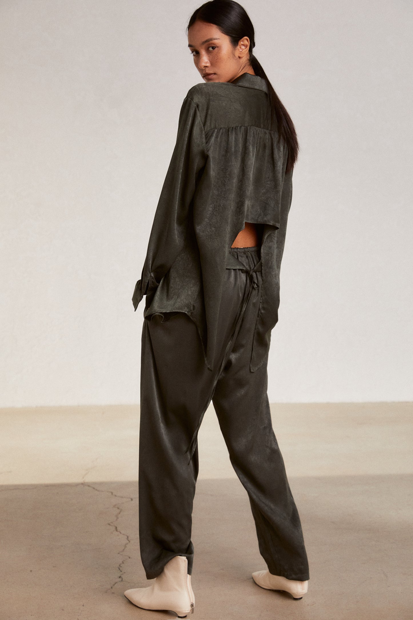 Satin-Effect Tie Back Shirt, Dark Green