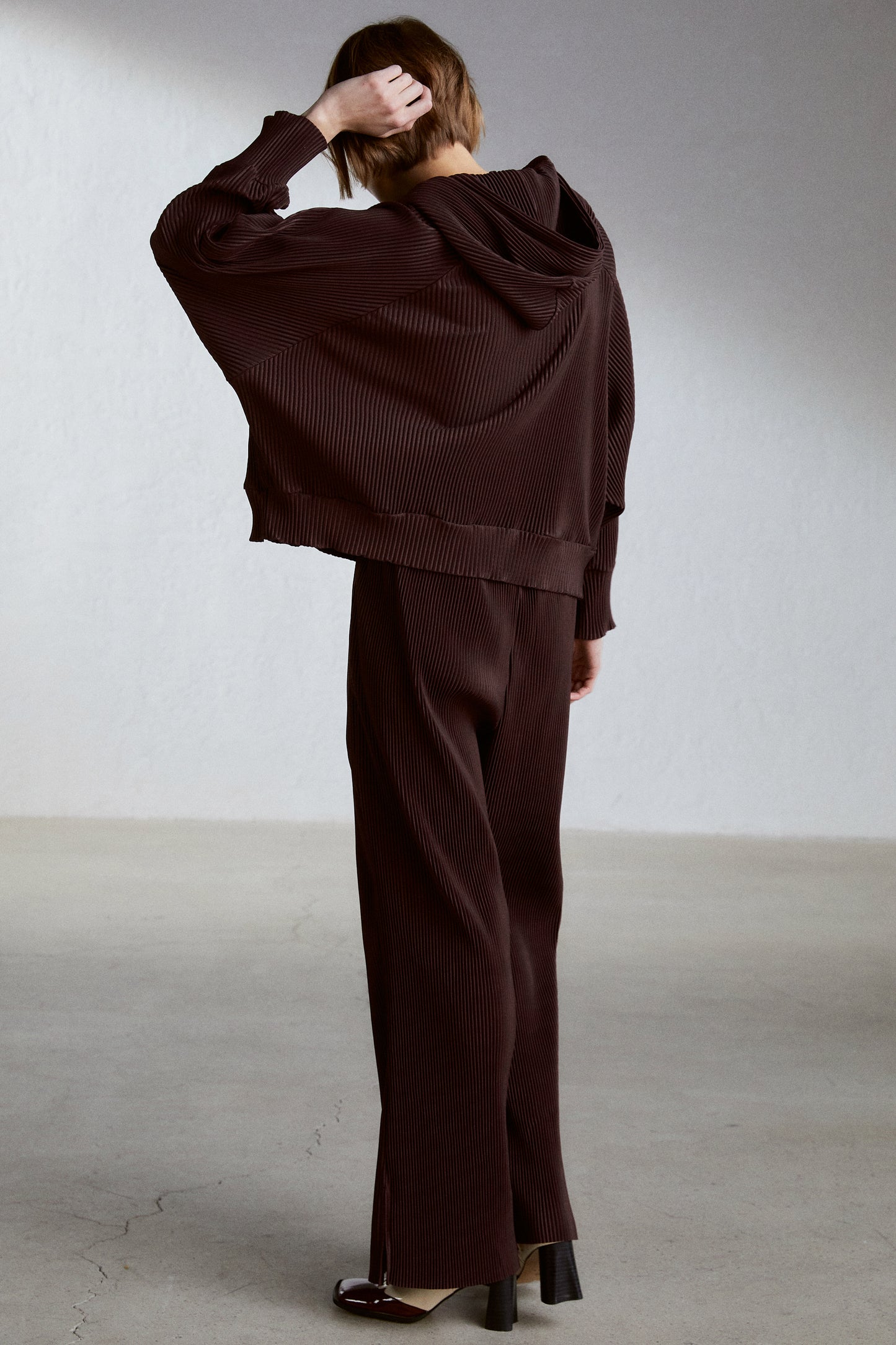Pleated Flare Sweatpants, Wine