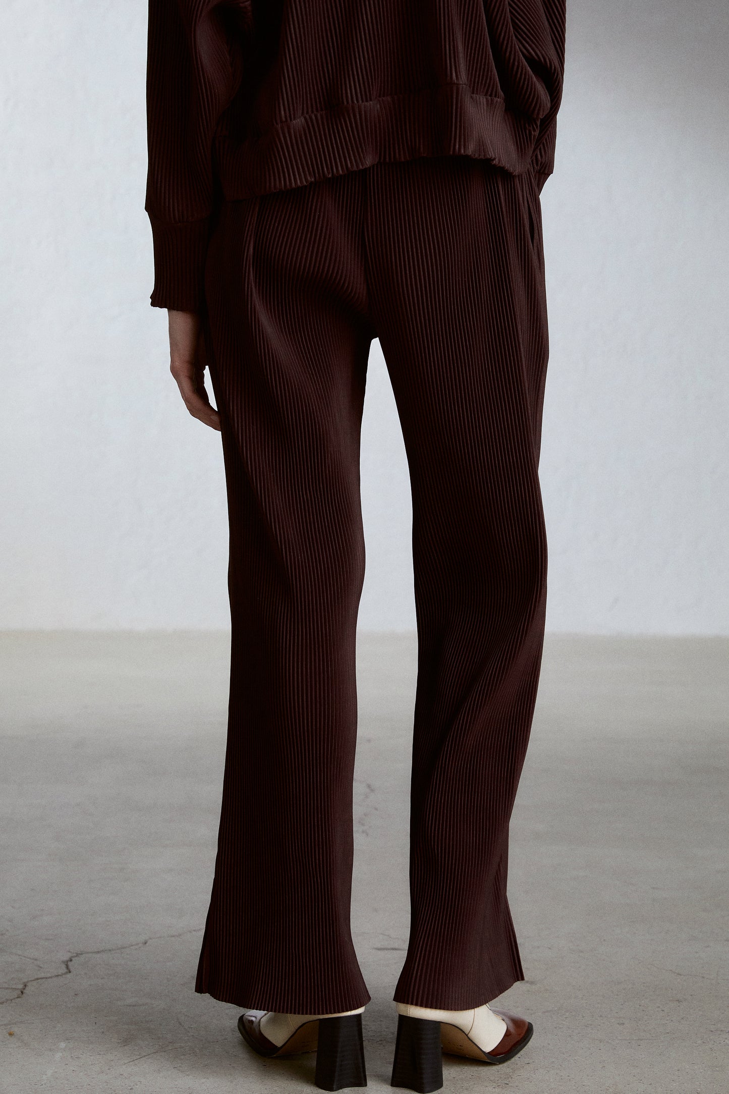Pleated Flare Sweatpants, Wine
