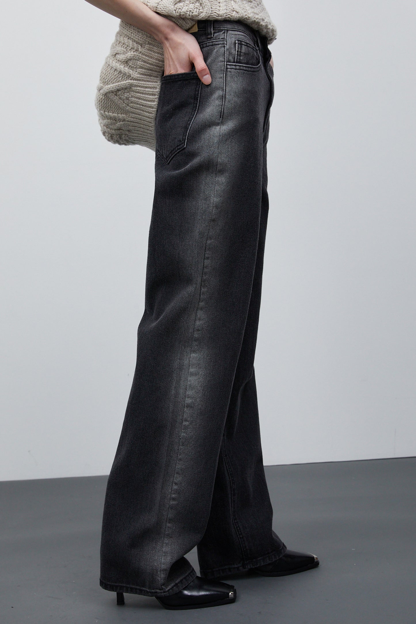 Fading Line Extra Long Jeans, Charcoal
