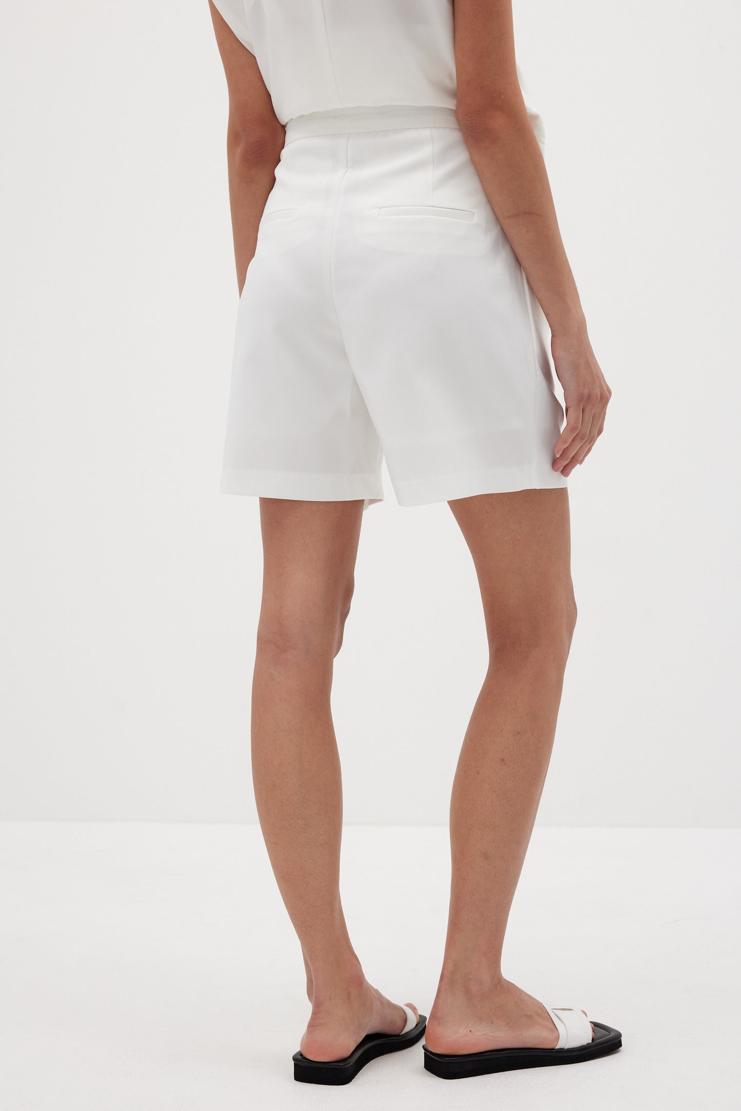 Pleated Suit Shorts, True White