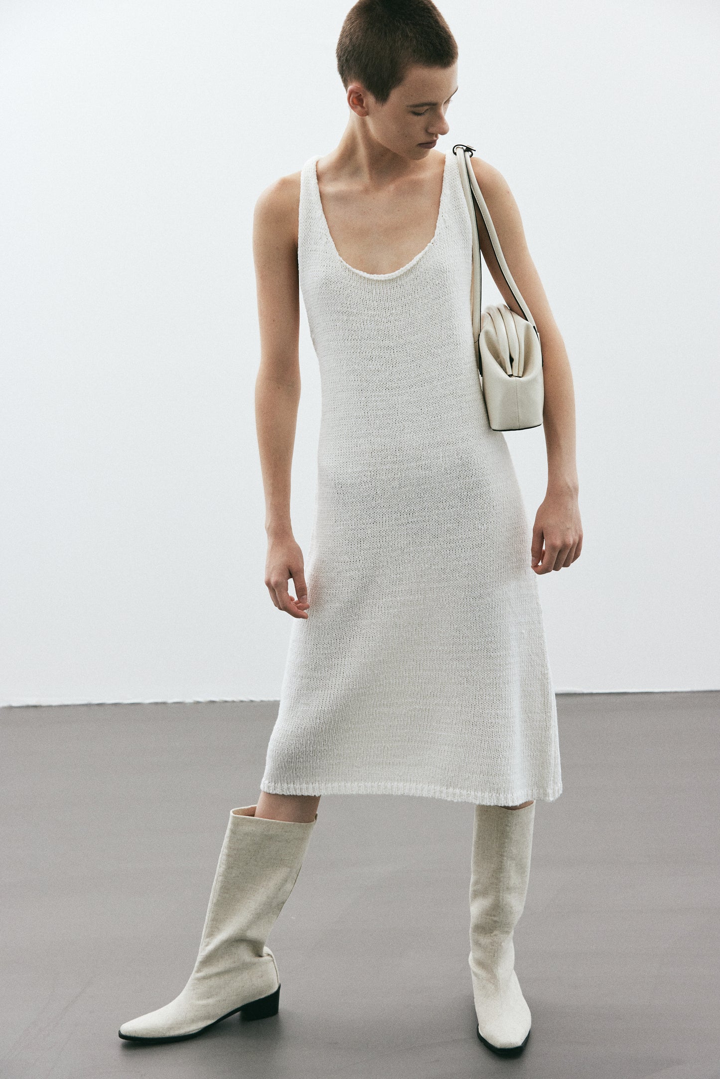 Curved Bowling Bag, Ivory