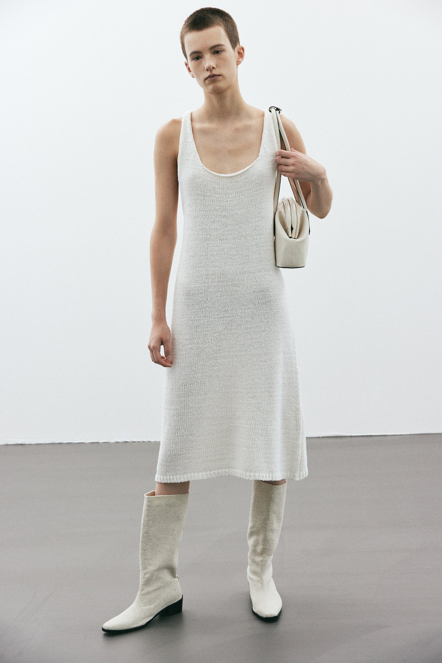 Curved Bowling Bag, Ivory