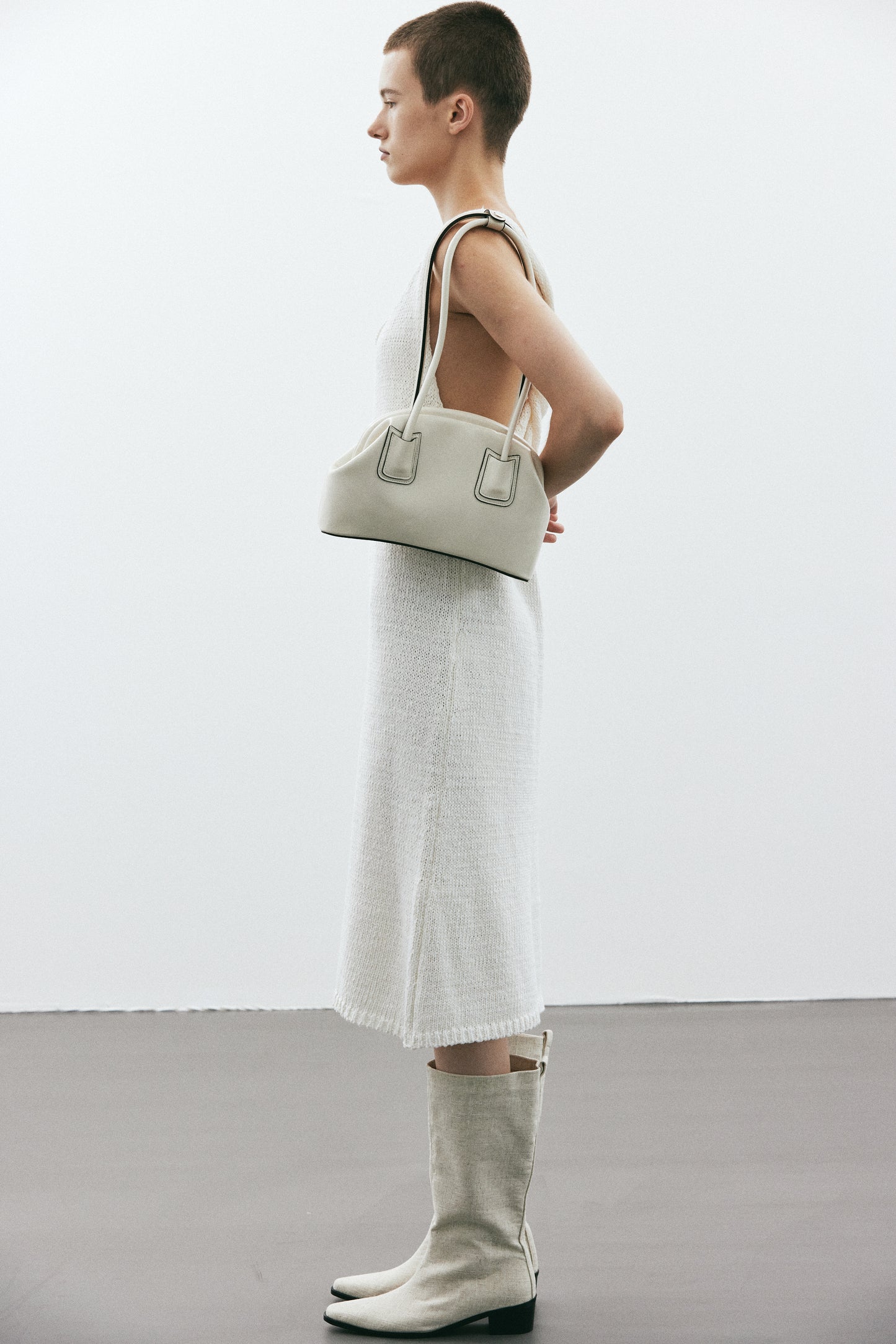 Curved Bowling Bag, Ivory