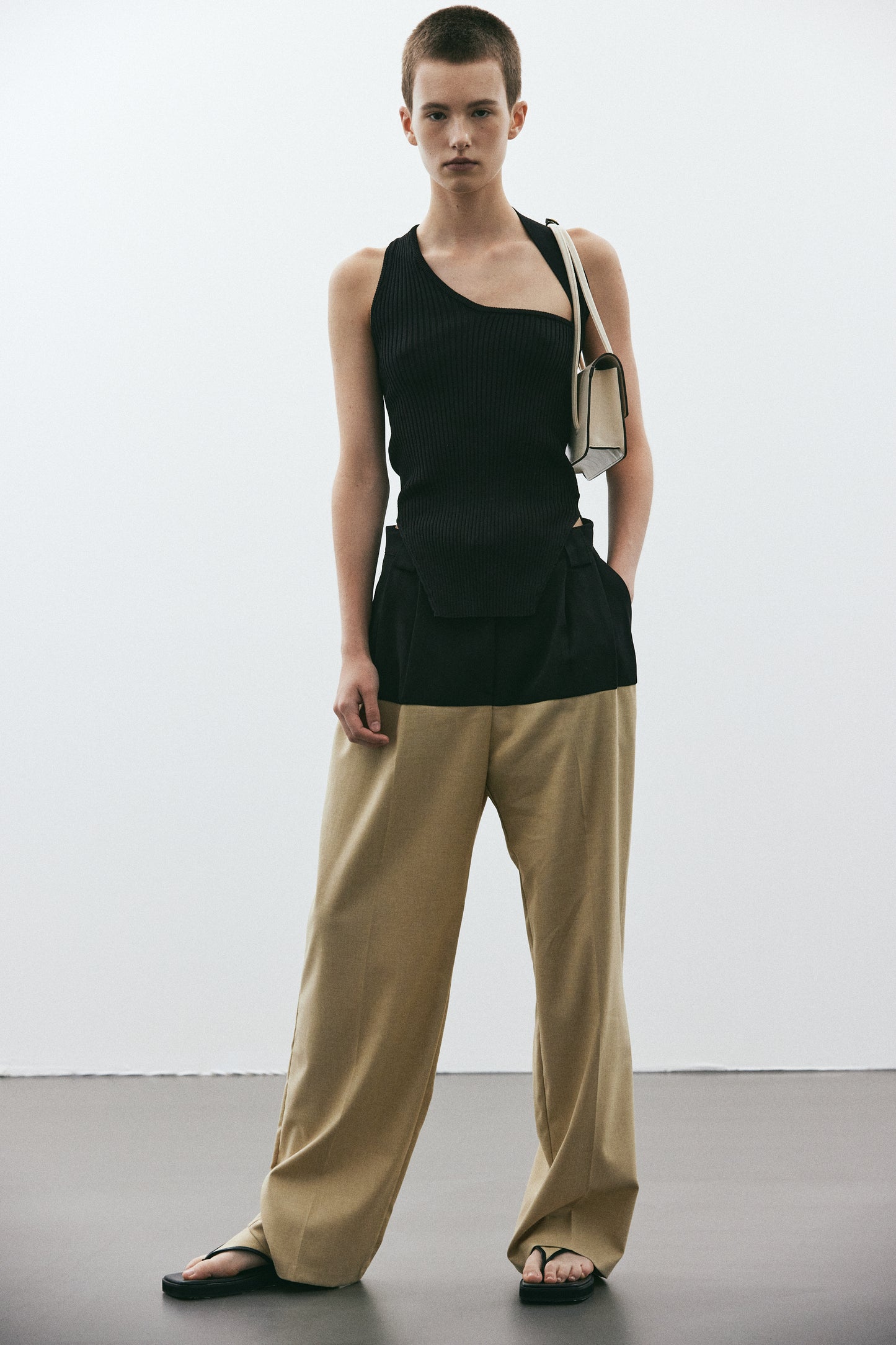 Angular Cutout Tank, Onyx