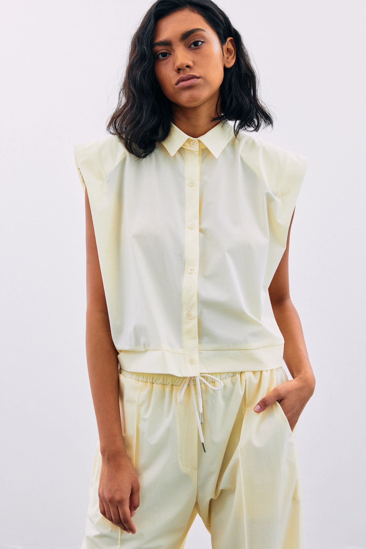 Boxy Padded Sleeveless Shirt, Daffodil