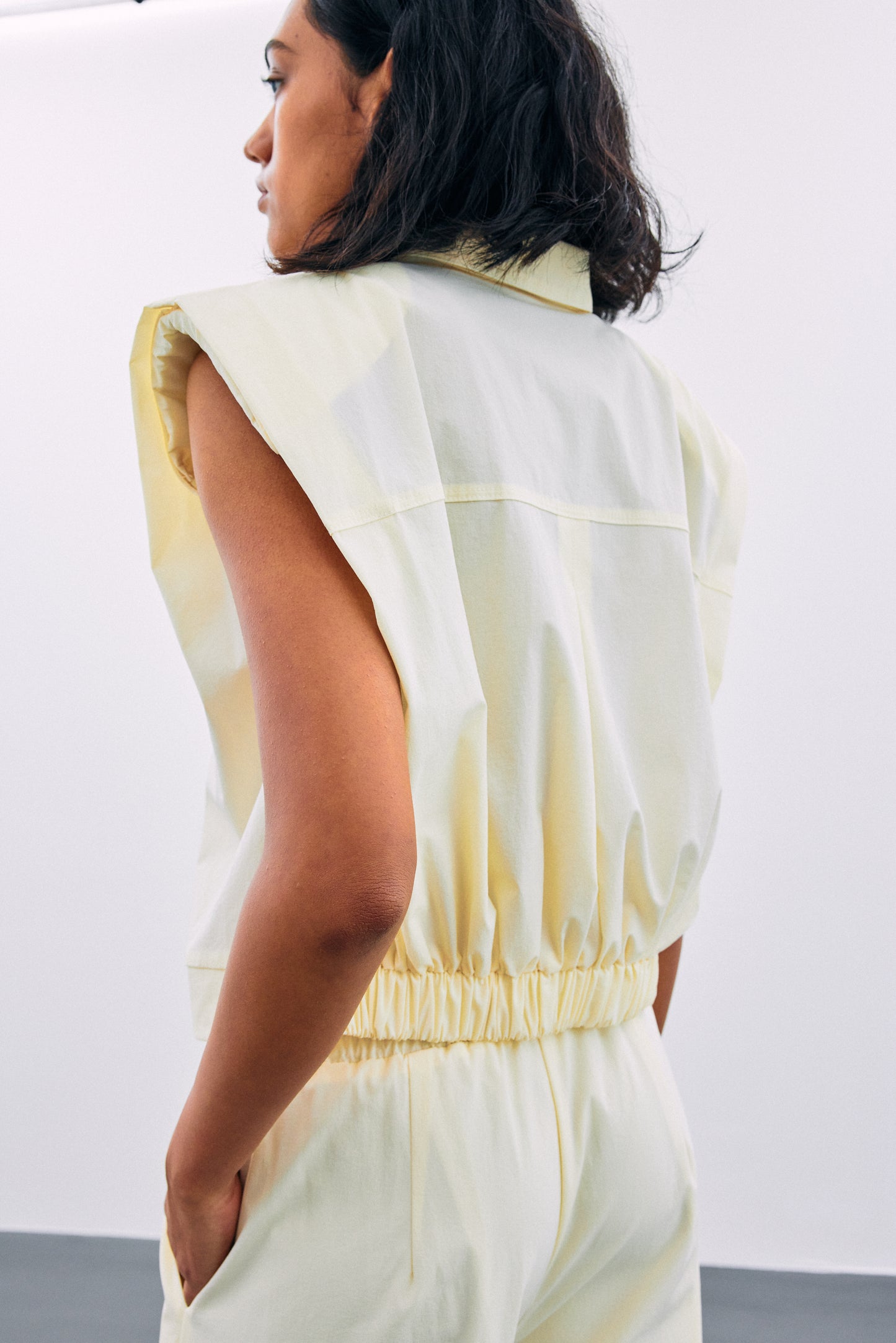 Boxy Padded Sleeveless Shirt, Daffodil