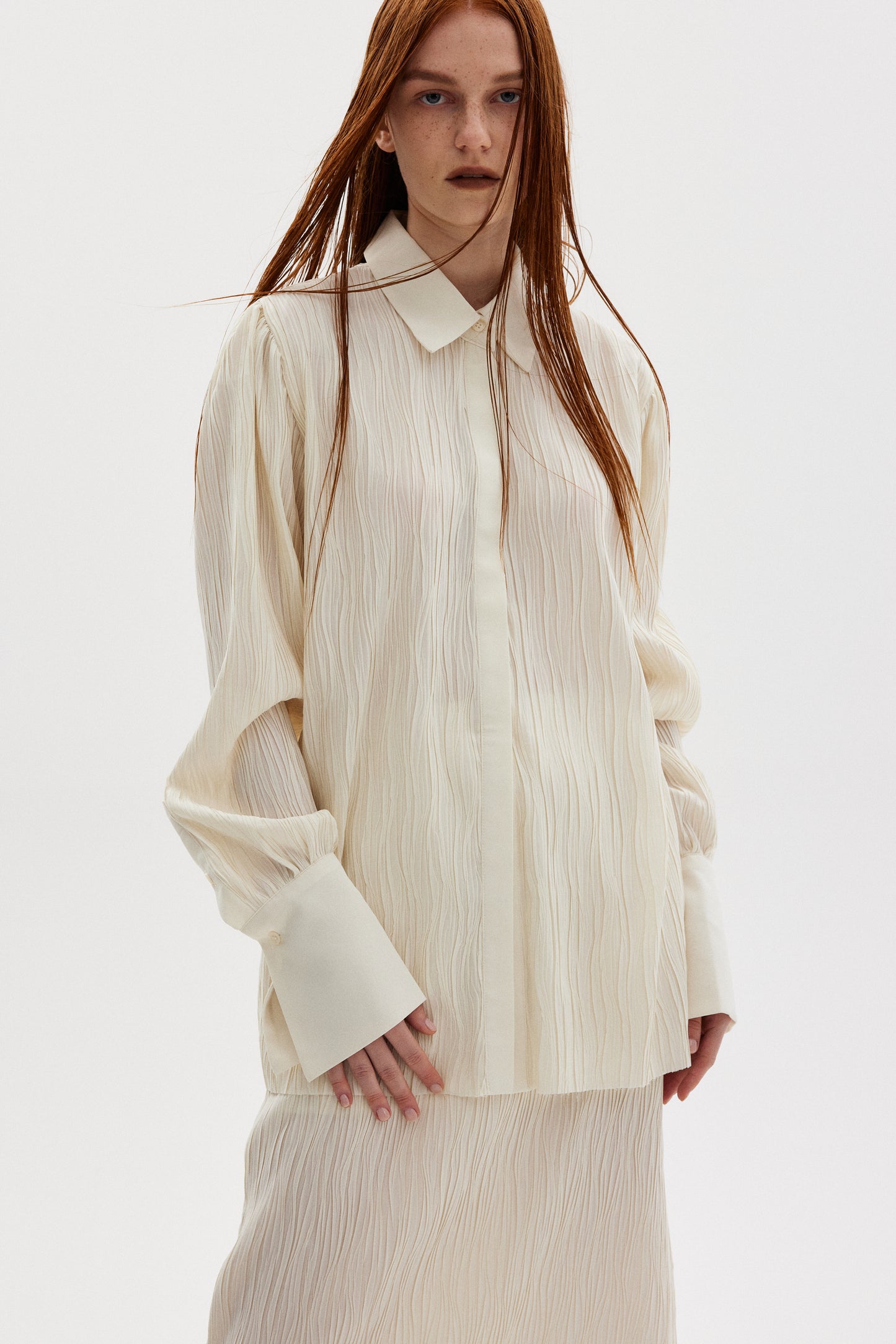 Oversized Plissé Shirt, Putty