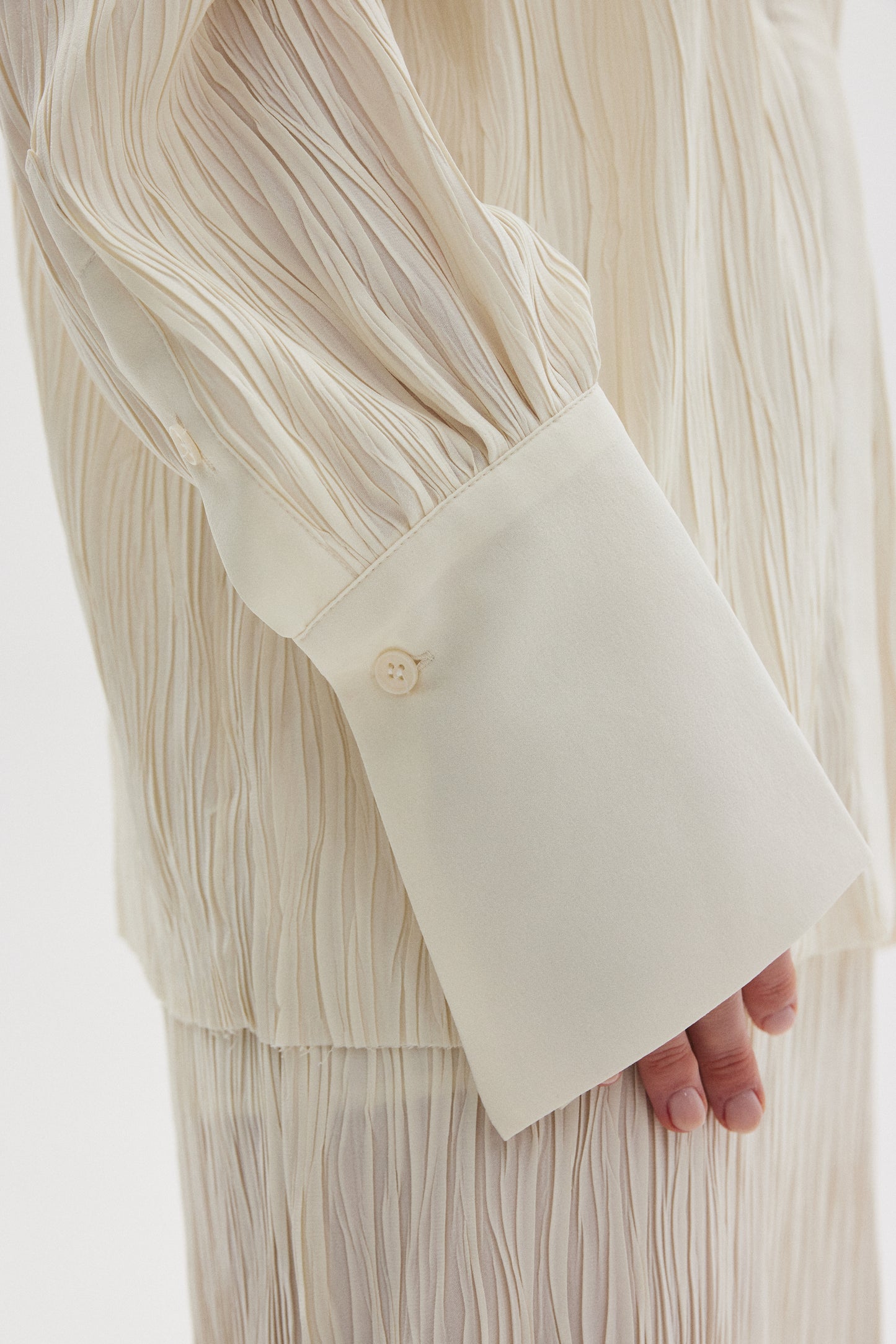 Oversized Plissé Shirt, Putty