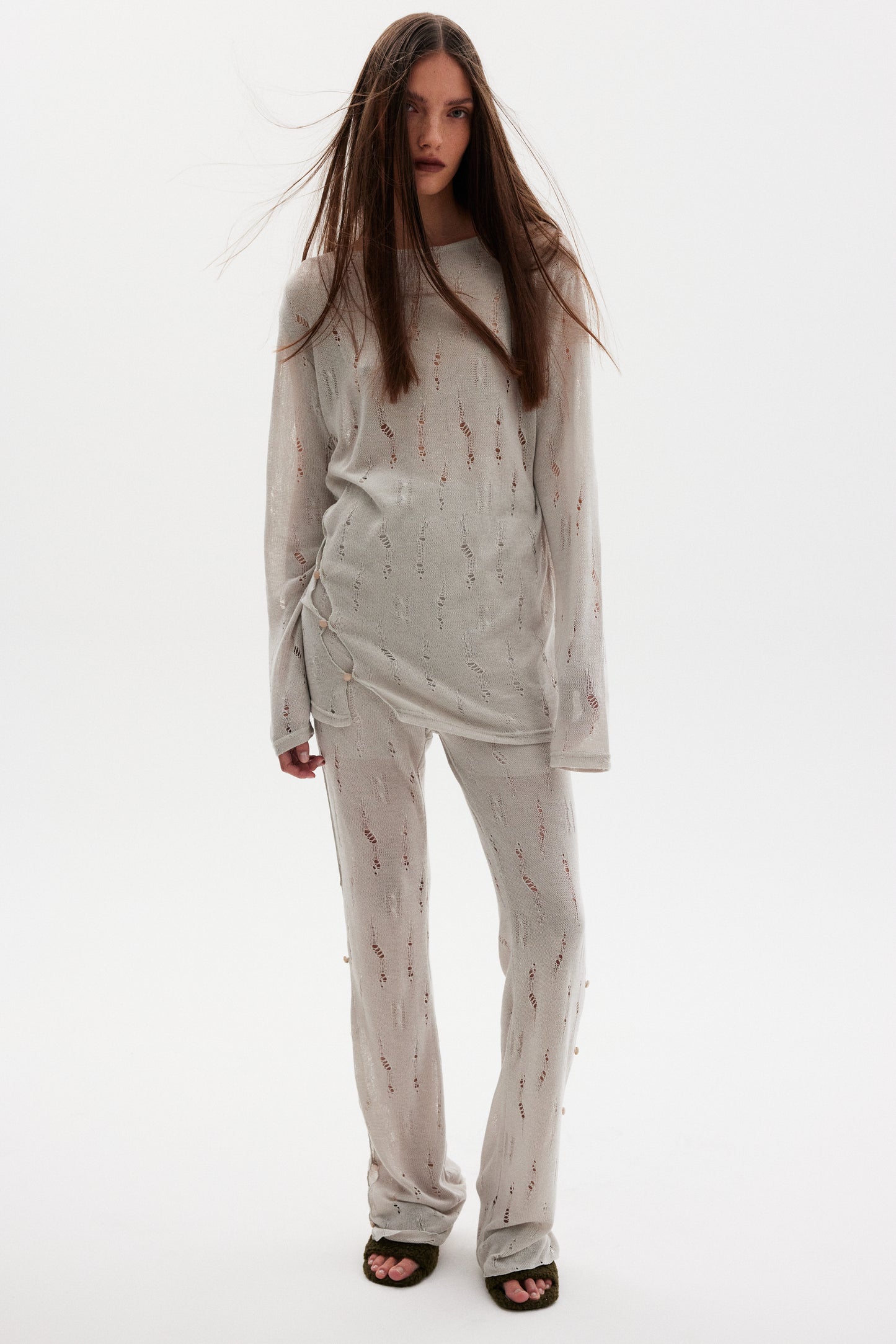 Diagonal Button Loose Knit, Atmosphere