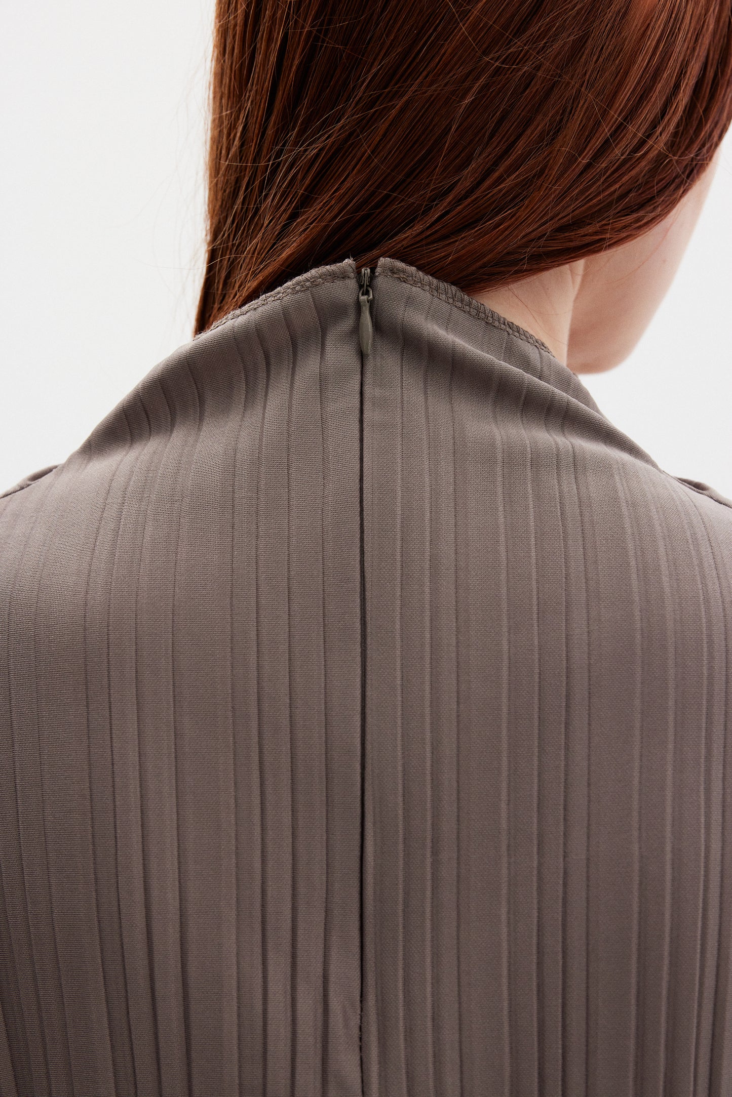 High Neck Plissé Sweatshirt, Hazelnut