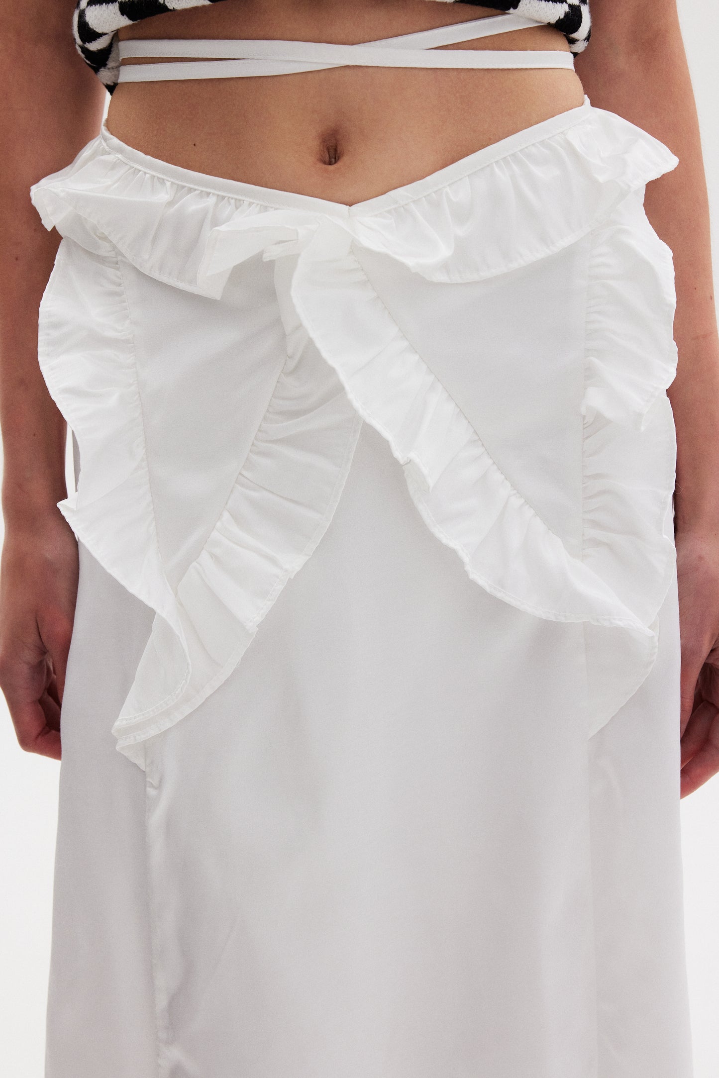 V-Cut Tie Waist Skirt, Porcelain