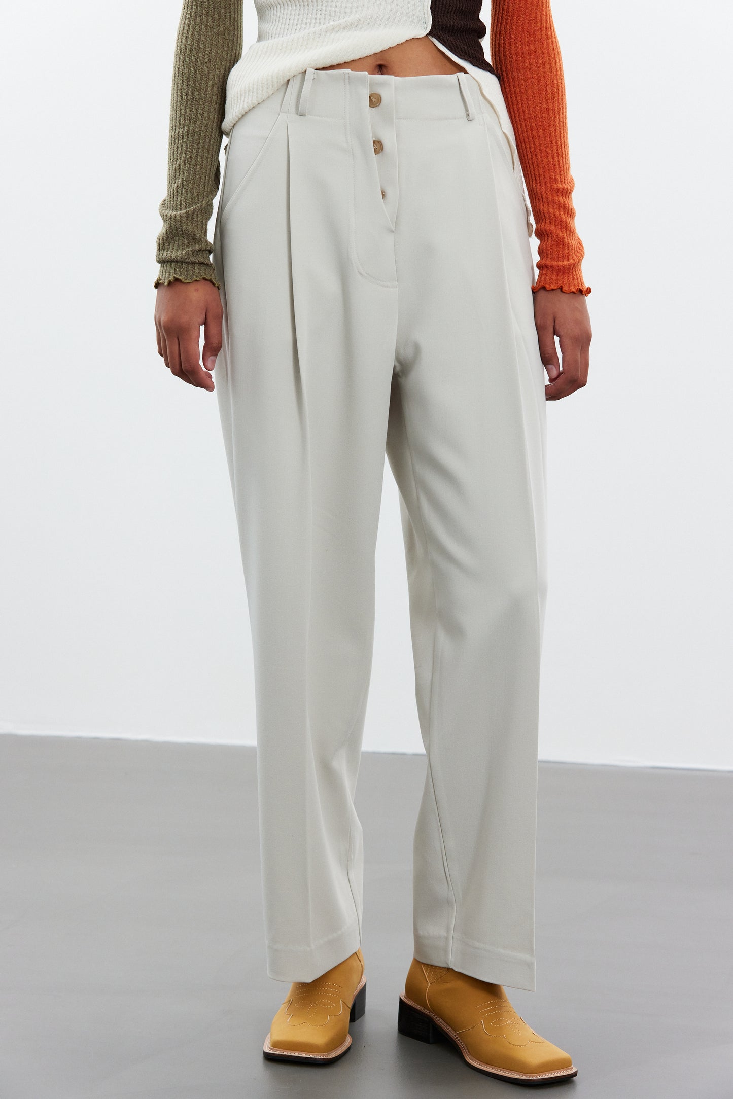 Triple Button Tapered Trousers, Birch