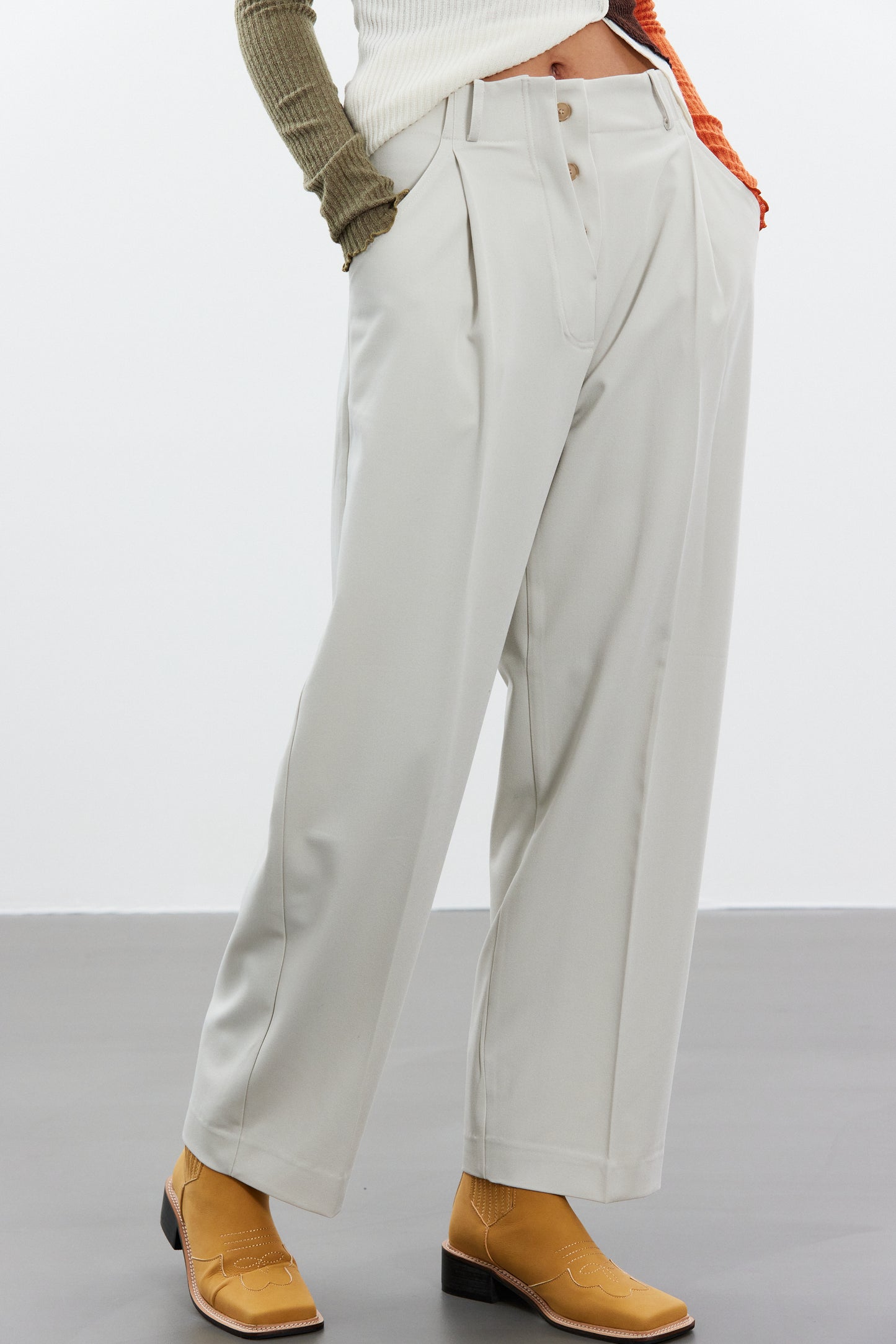 Triple Button Tapered Trousers, Birch