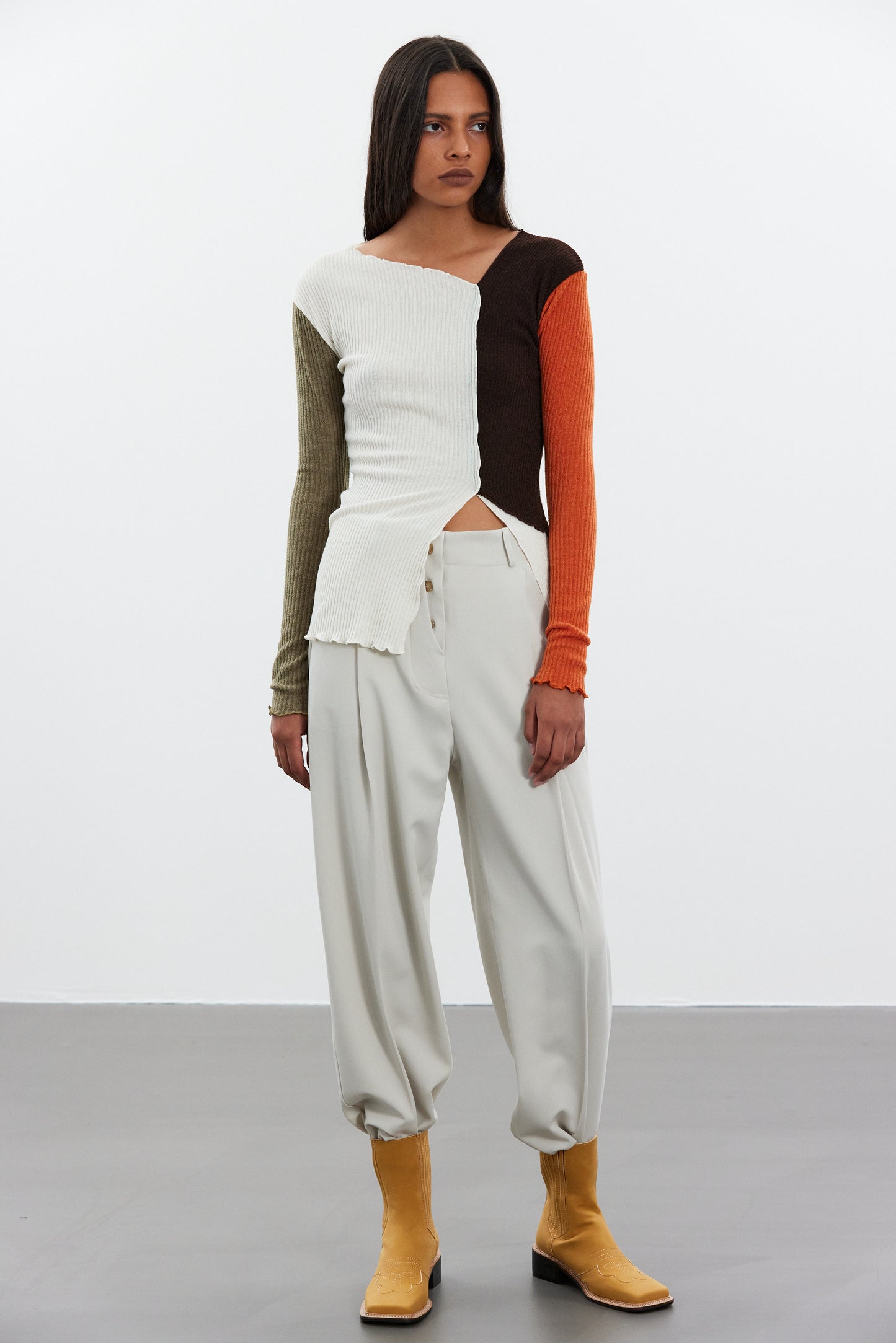 Triple Button Tapered Trousers, Birch