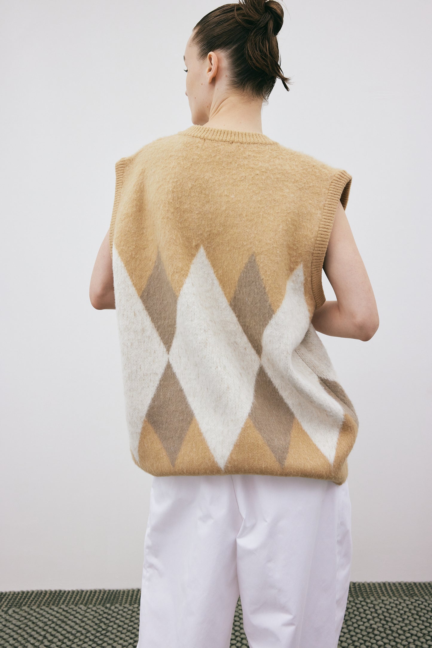 Chuck Argyle Knit Vest, Wheat