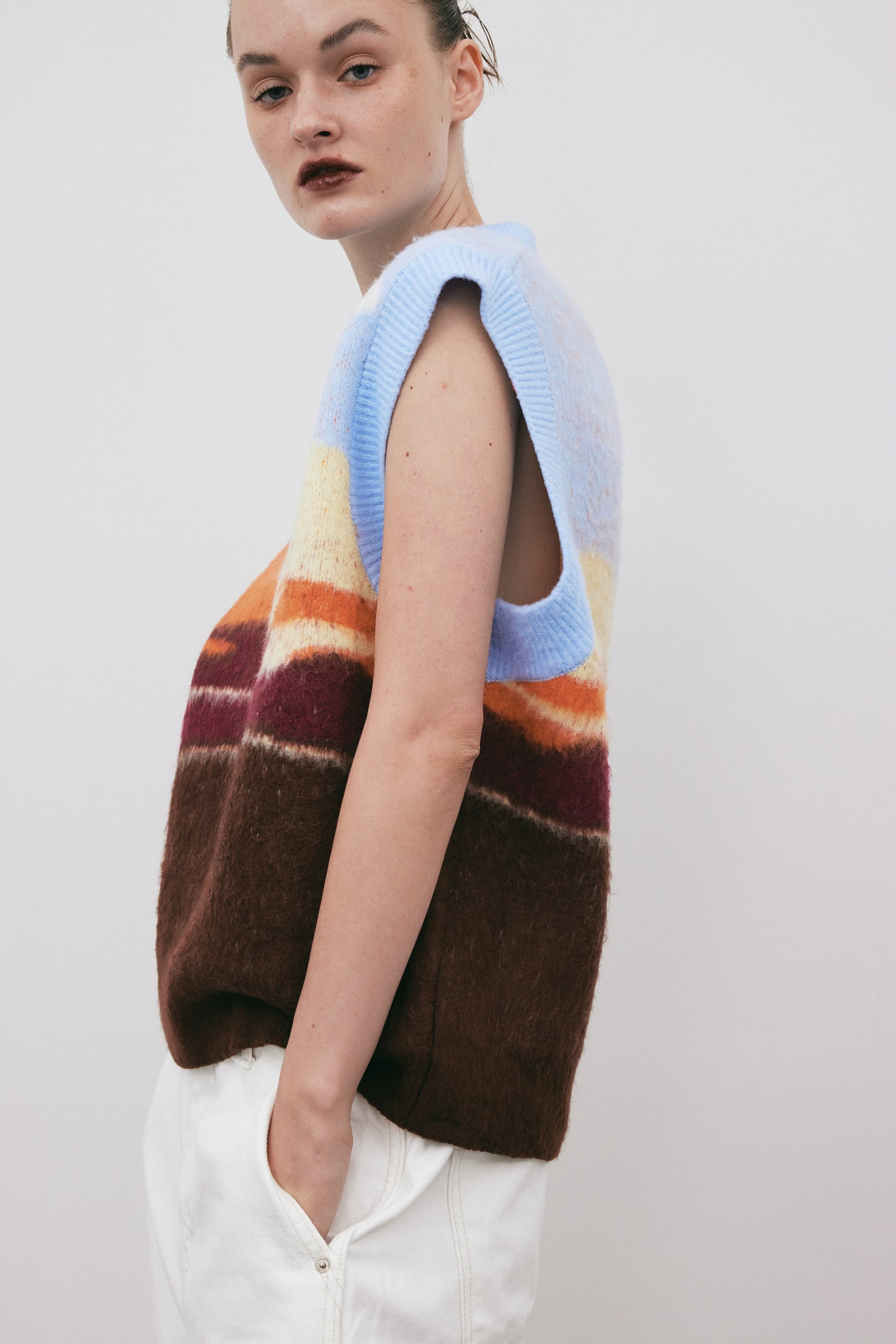 Scenery Boxy Knit Vest, Mountain View