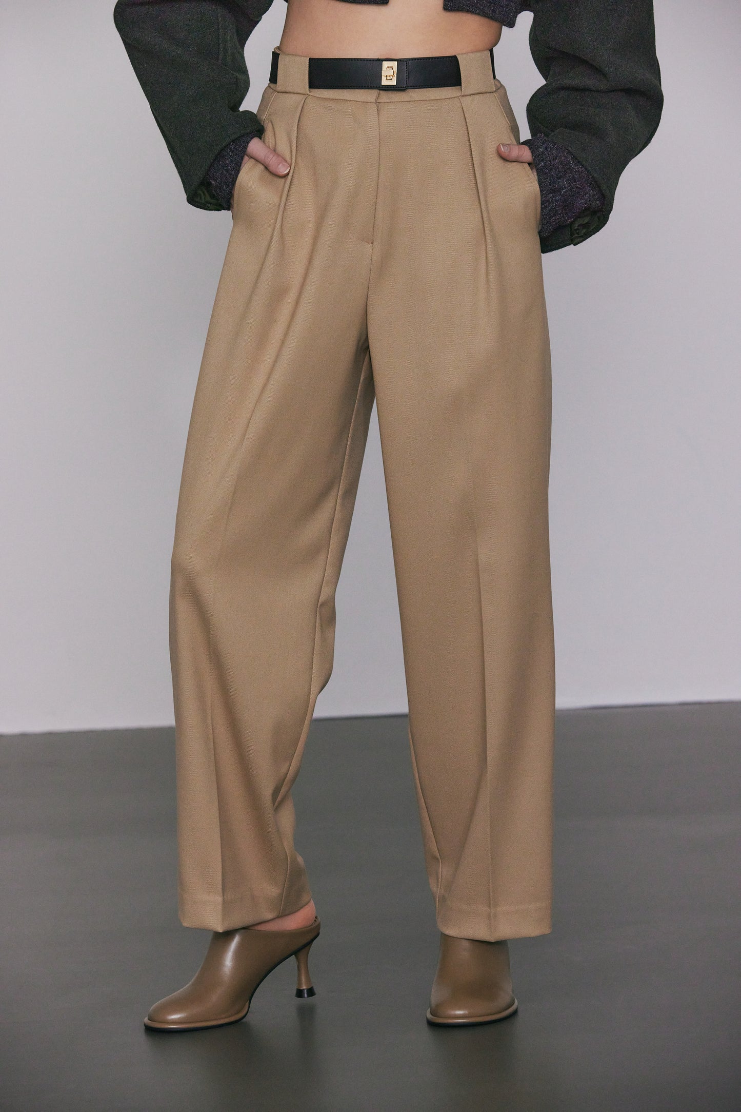 Lock Belted Wide Tapered Trousers, Butterum