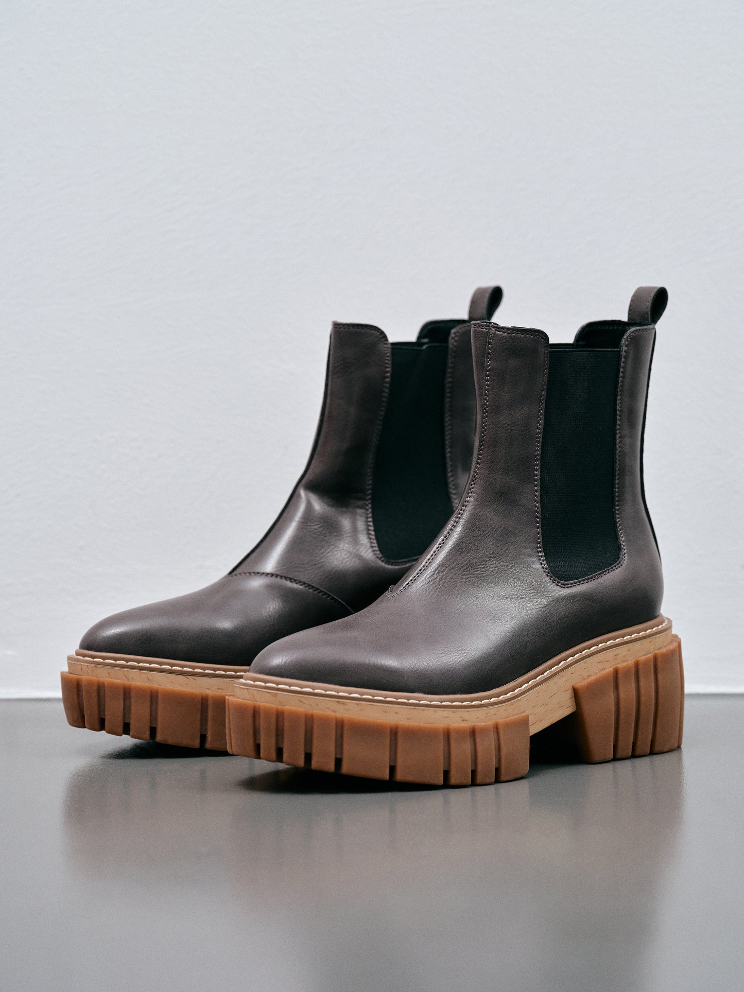 Heeled Chelsea Boots, Espresso