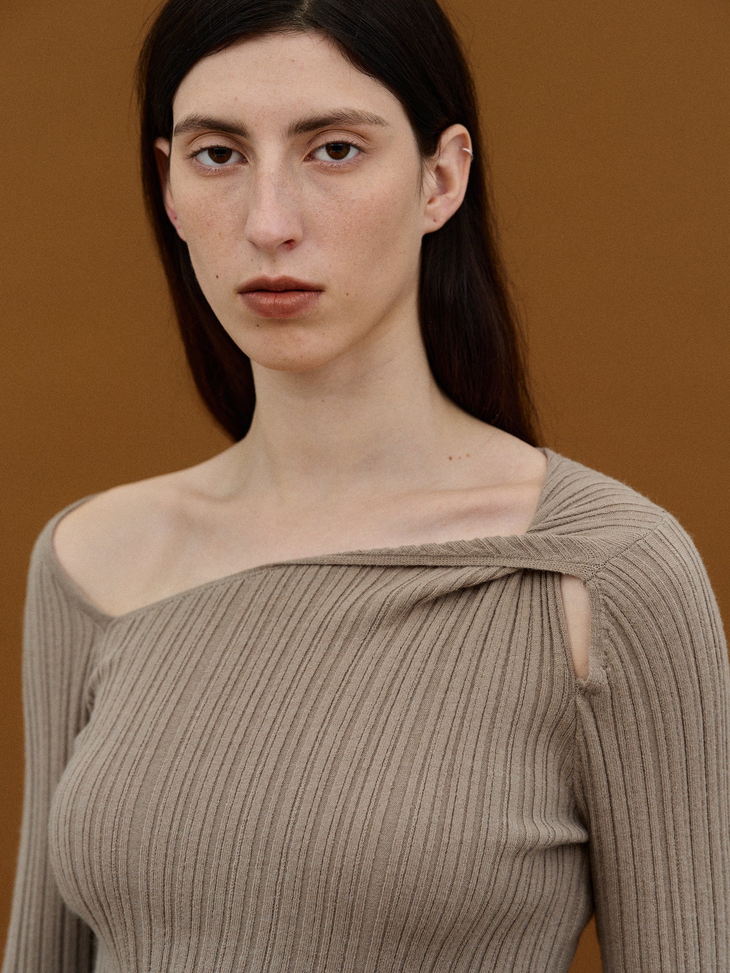 Single Twisted Knit Top, Coffee