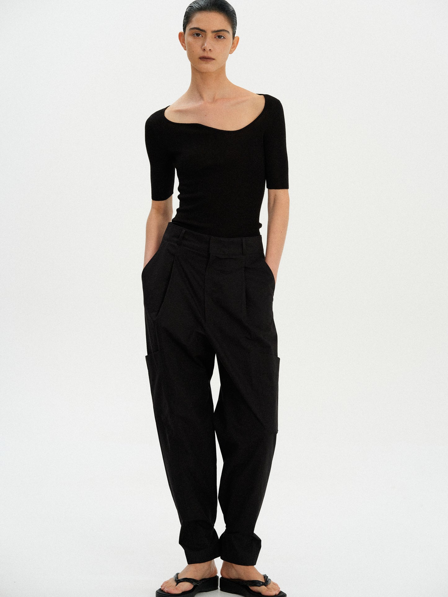 Curve Neck Knit Top, Black