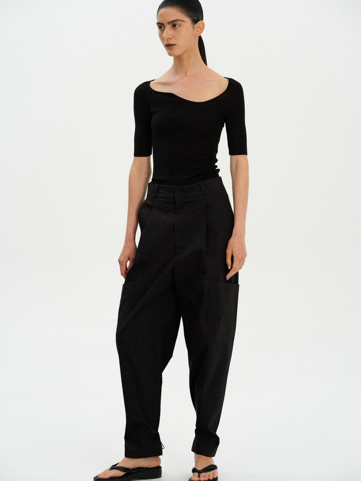 Curve Neck Knit Top, Black
