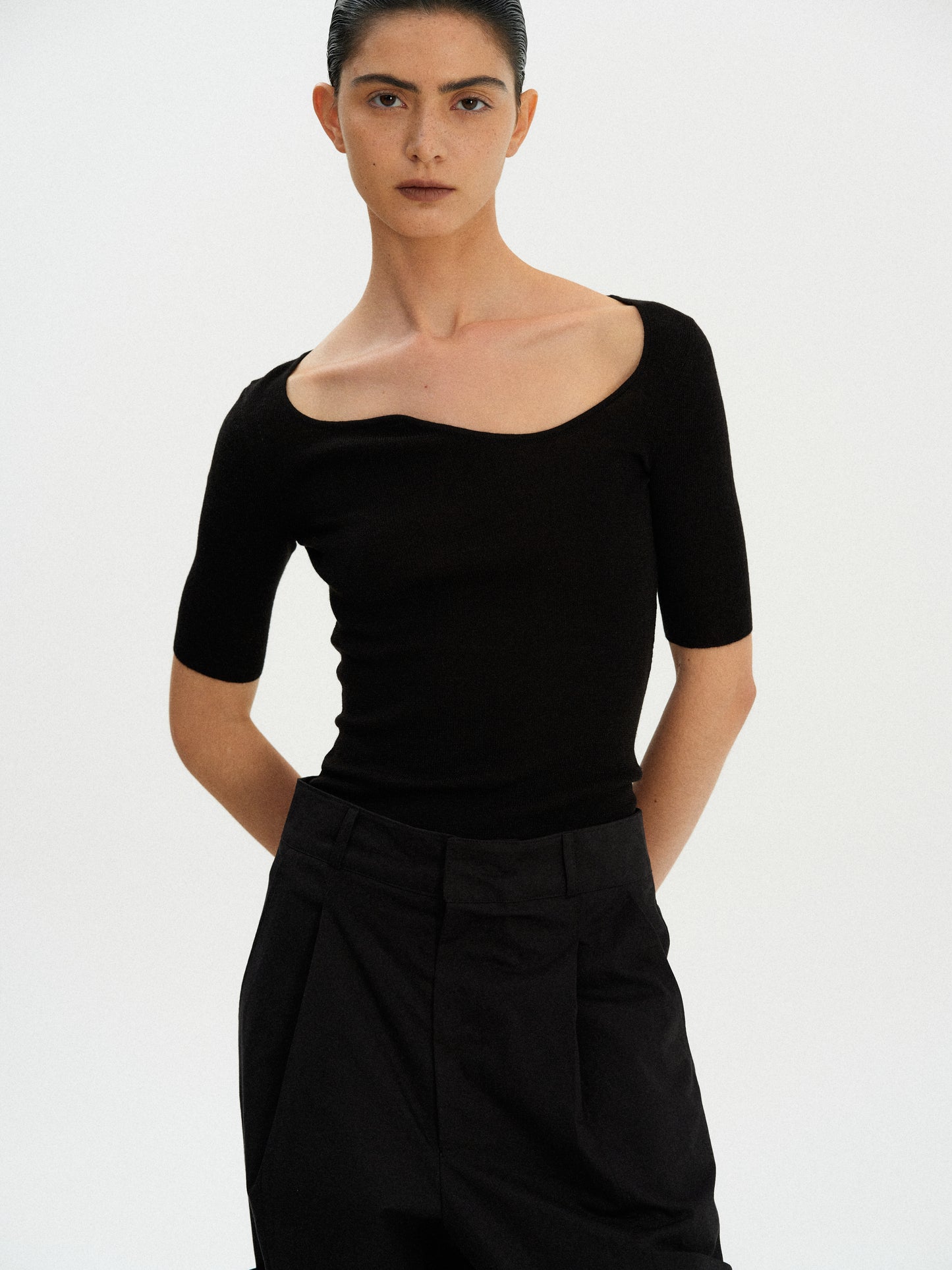 Curve Neck Knit Top, Black