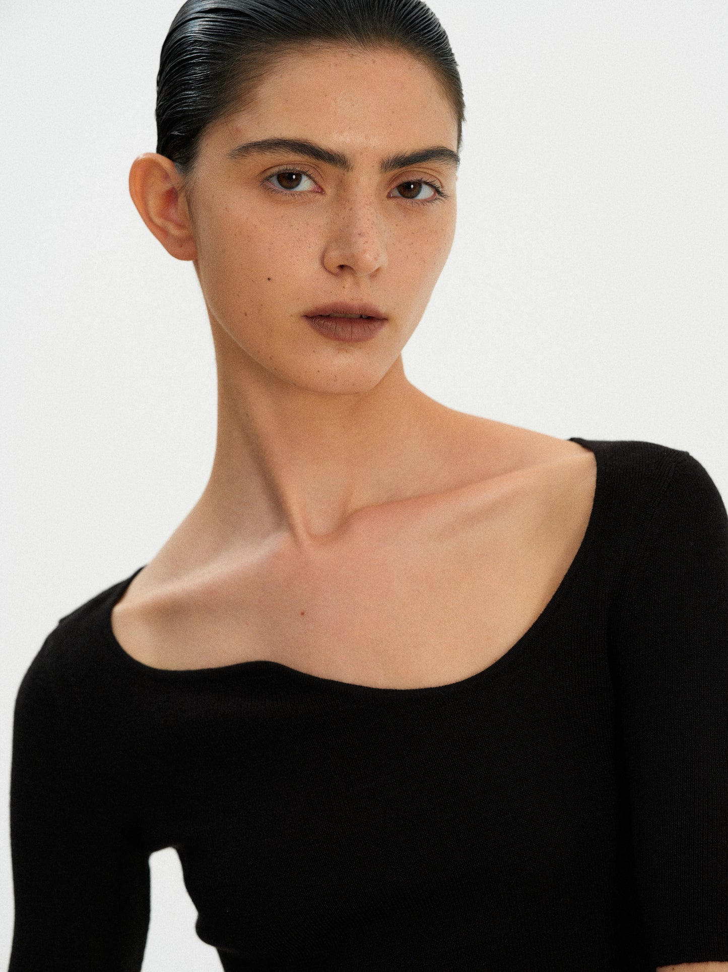 Curve Neck Knit Top, Black