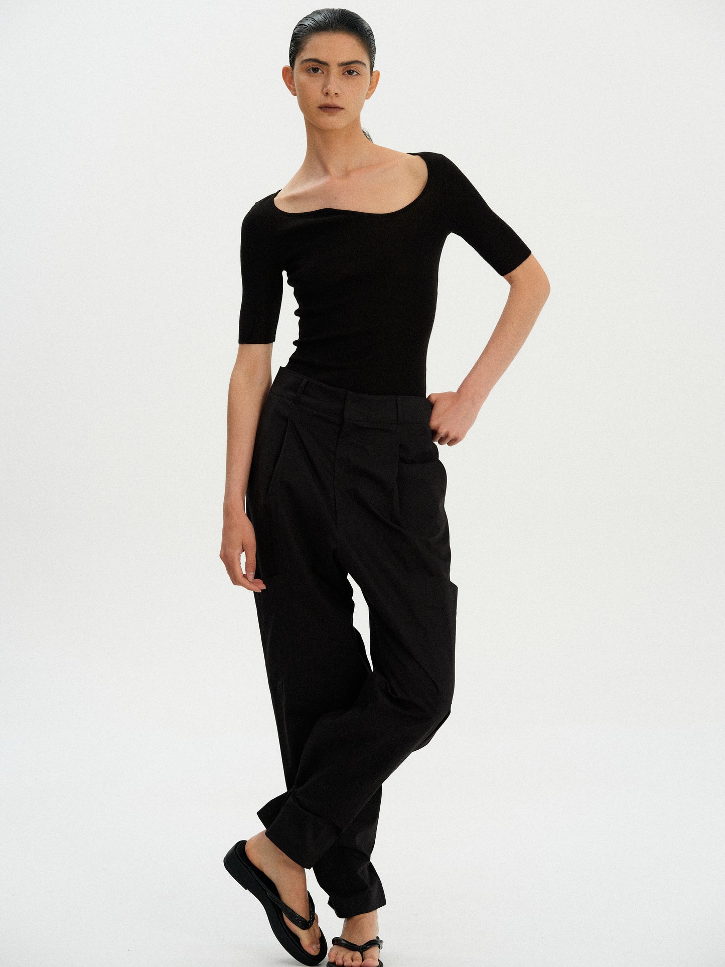 Low Pocket Toggle Trousers, Black