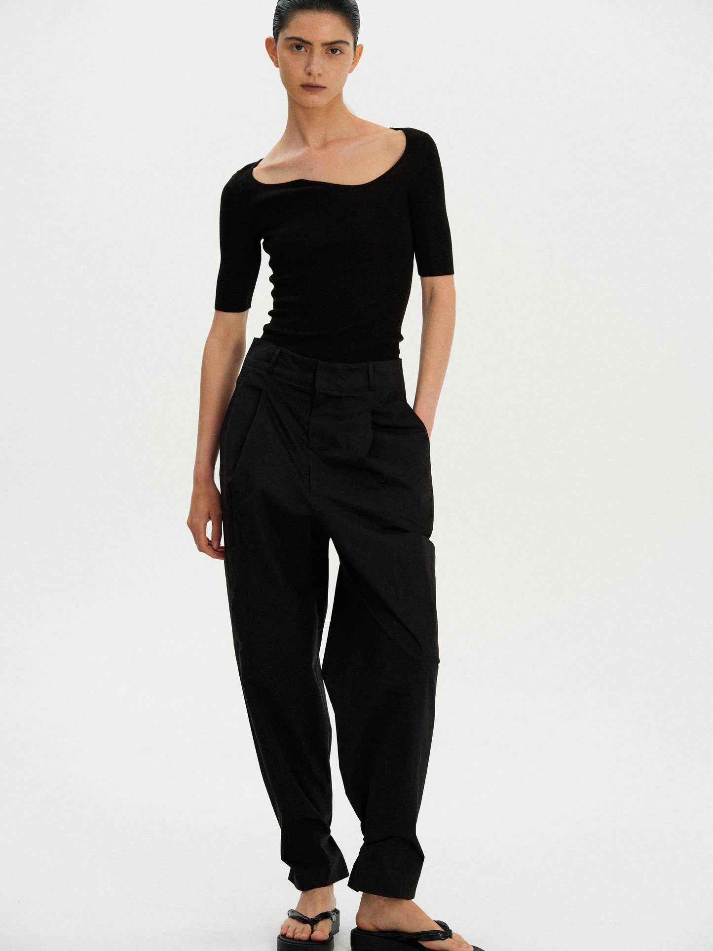Curve Neck Knit Top, Black