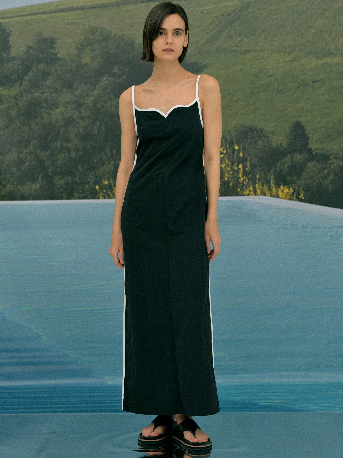 Heart Contour Dress, Black