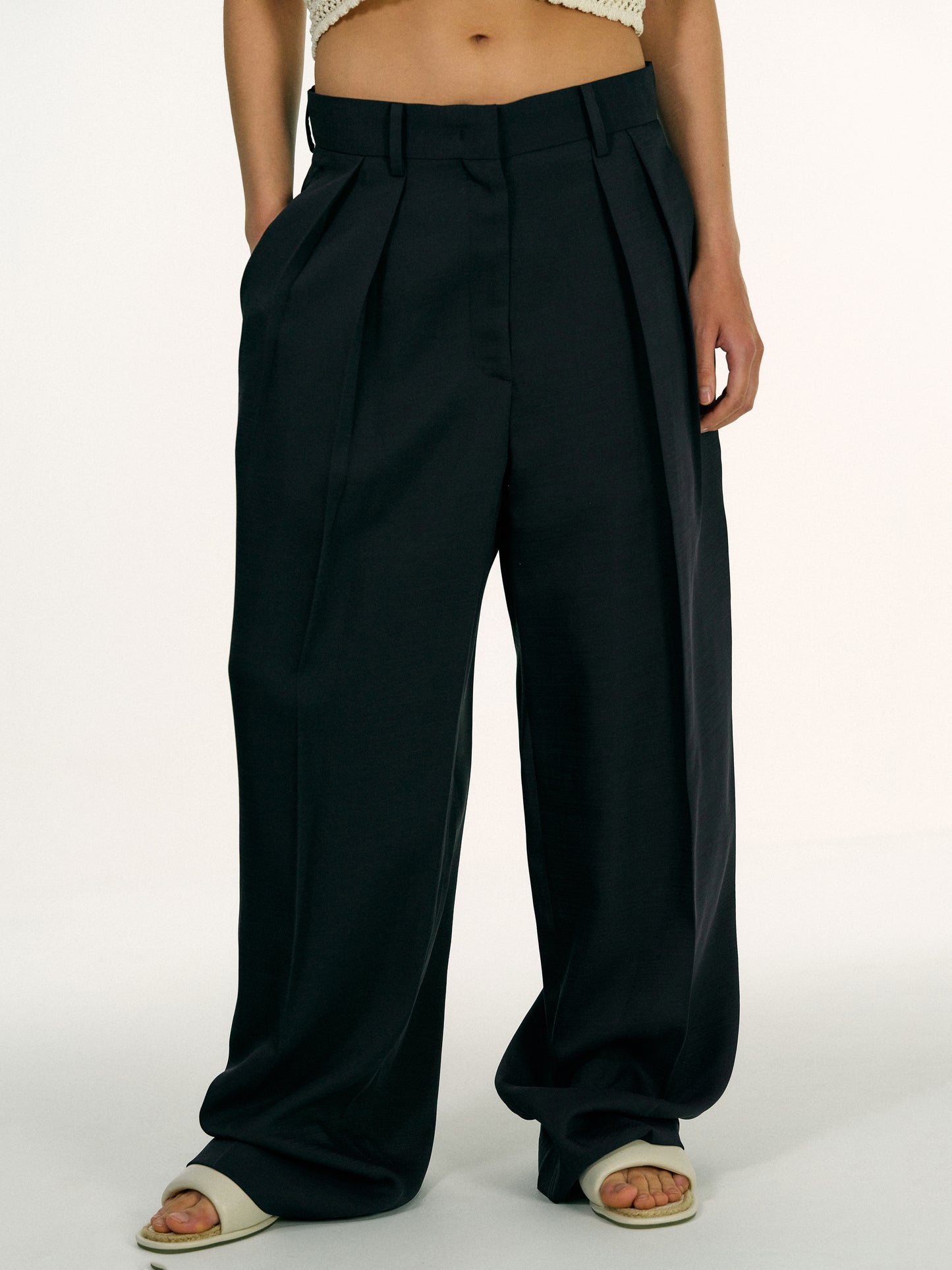 Low-Rise Pleated Trousers, Navy