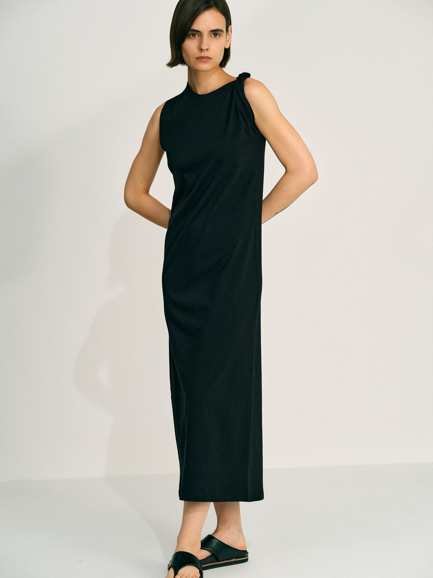 Twist Muscle Dress, Black