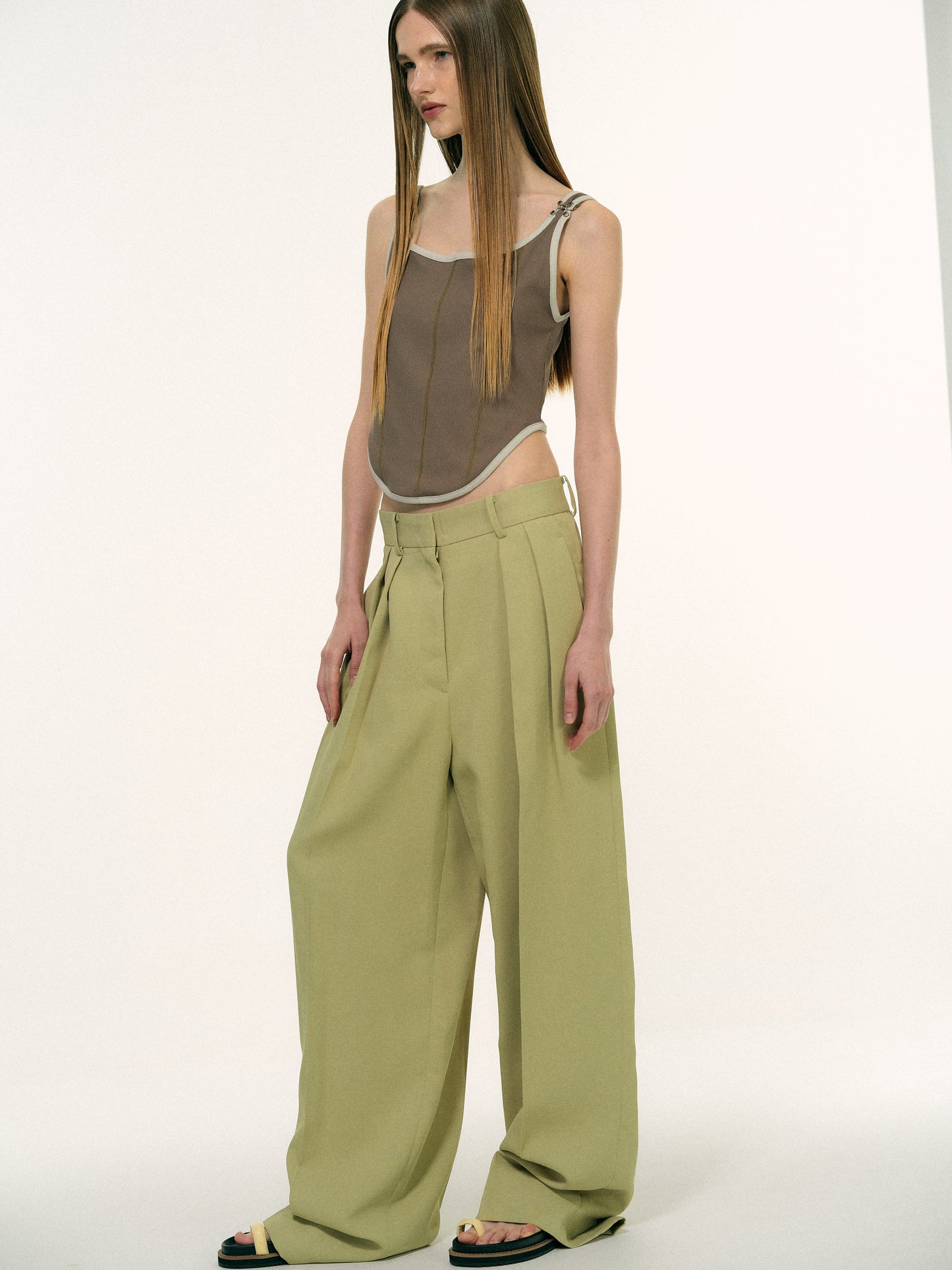 Low-Rise Pleated Trousers, Guacamole