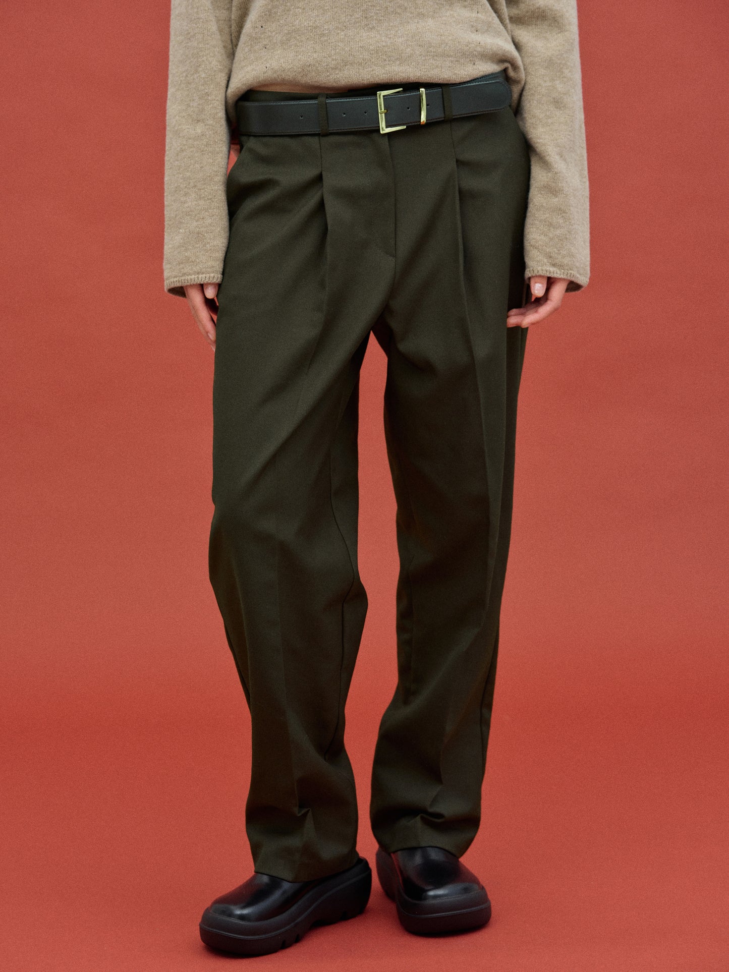 Low Pintuck Trousers, Dark Khaki