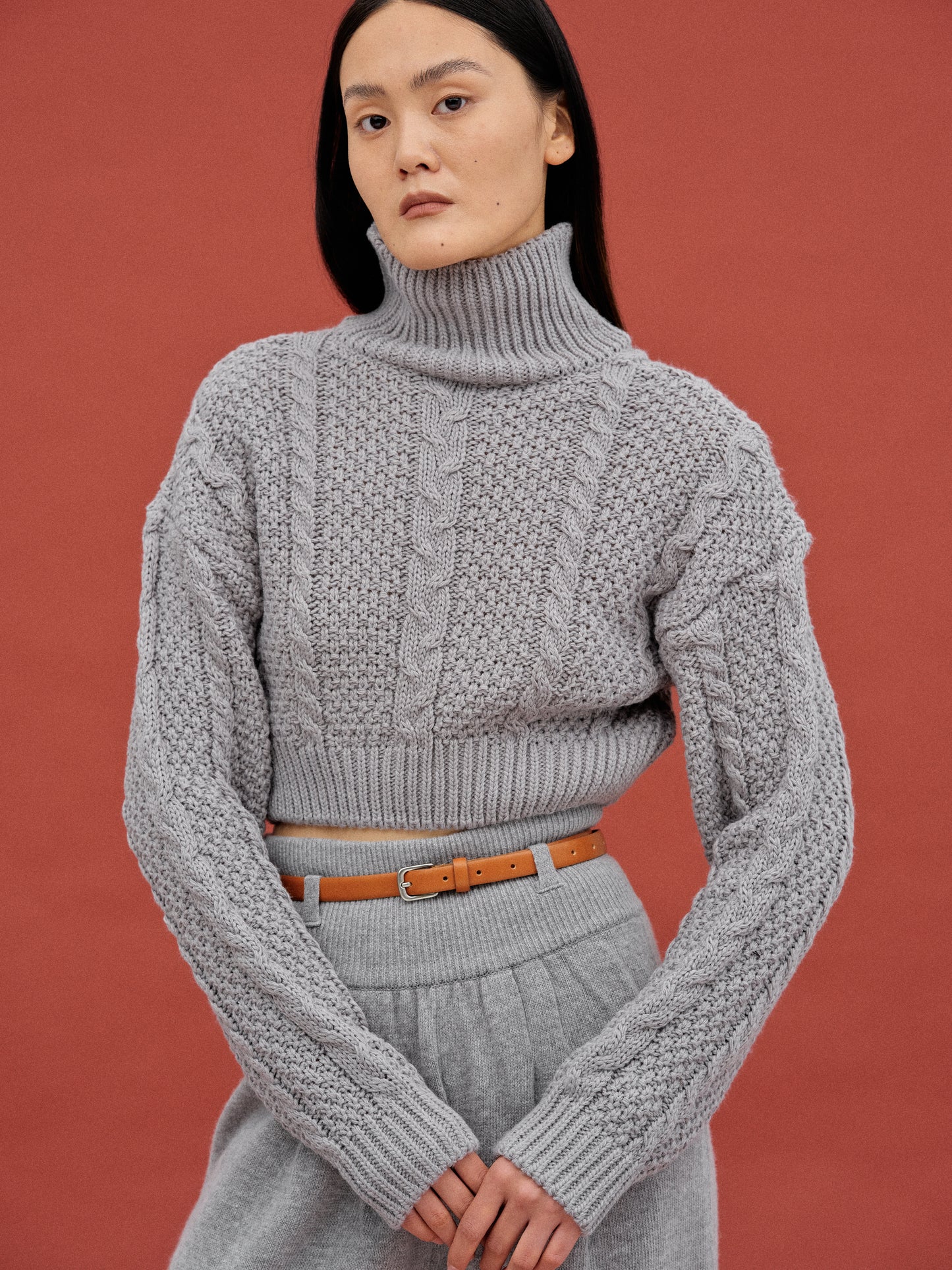 Cropped Turtleneck Cable Knit, Grey
